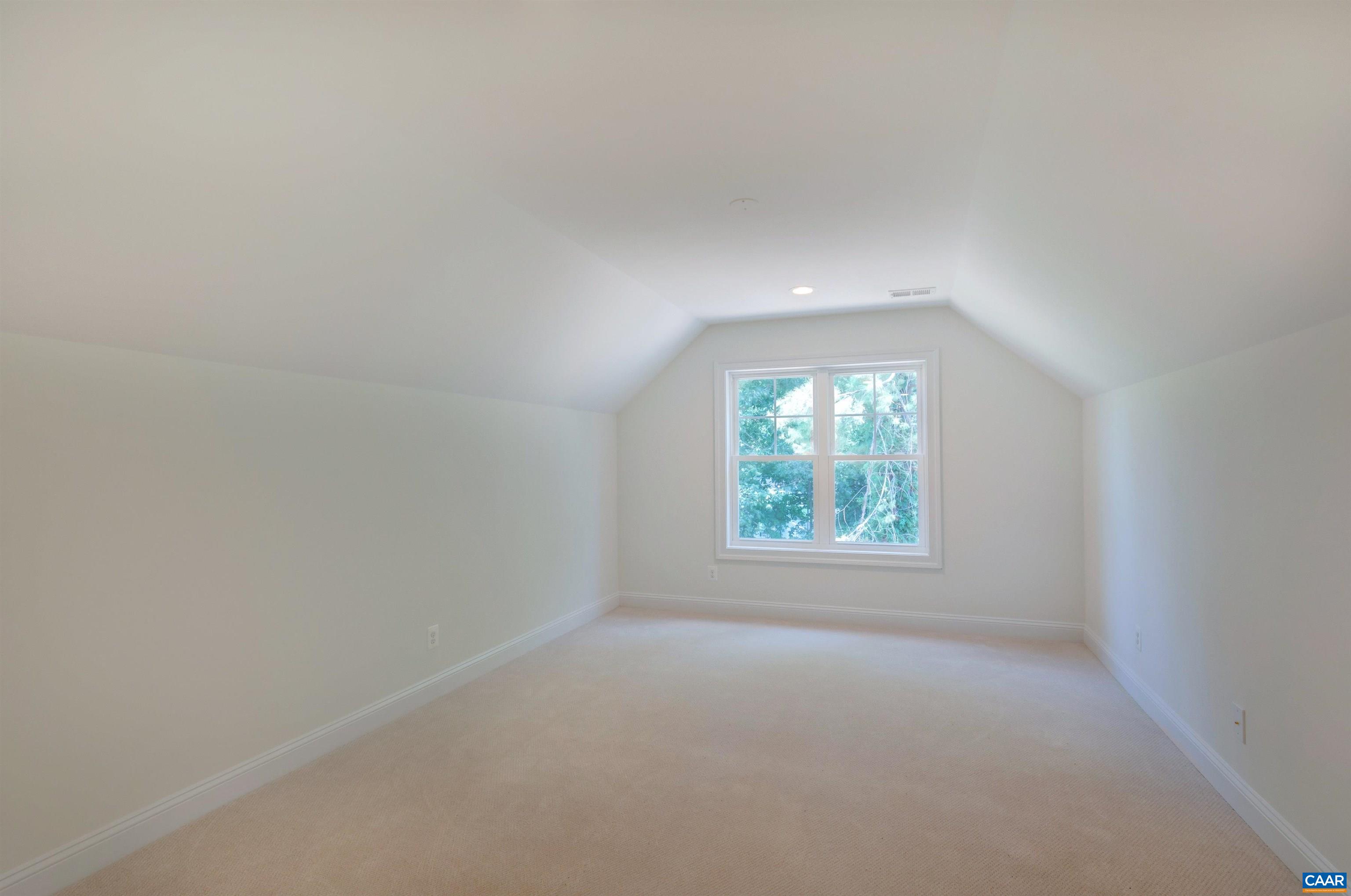 154 EAGLE CREEK TER