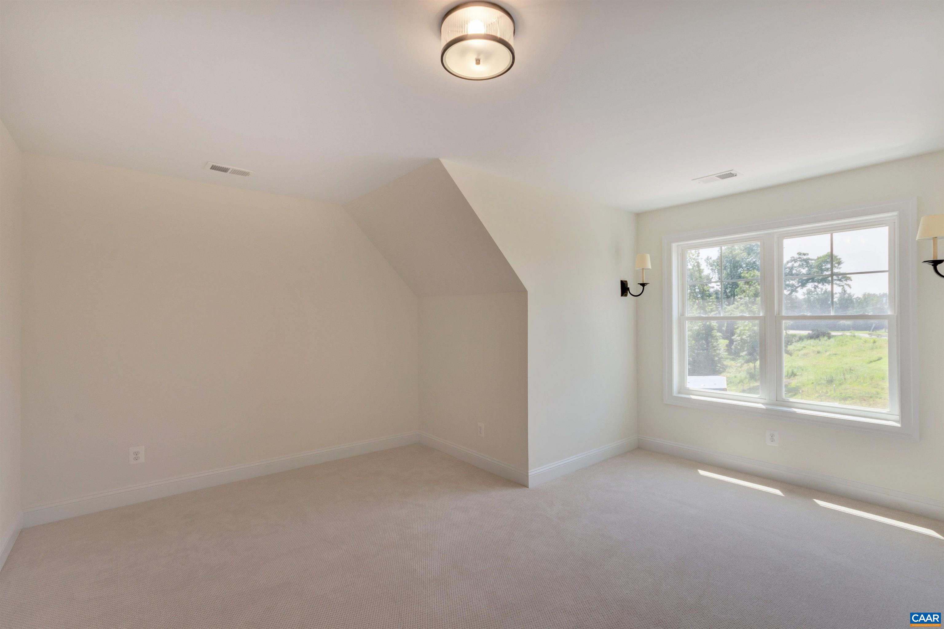 154 EAGLE CREEK TER