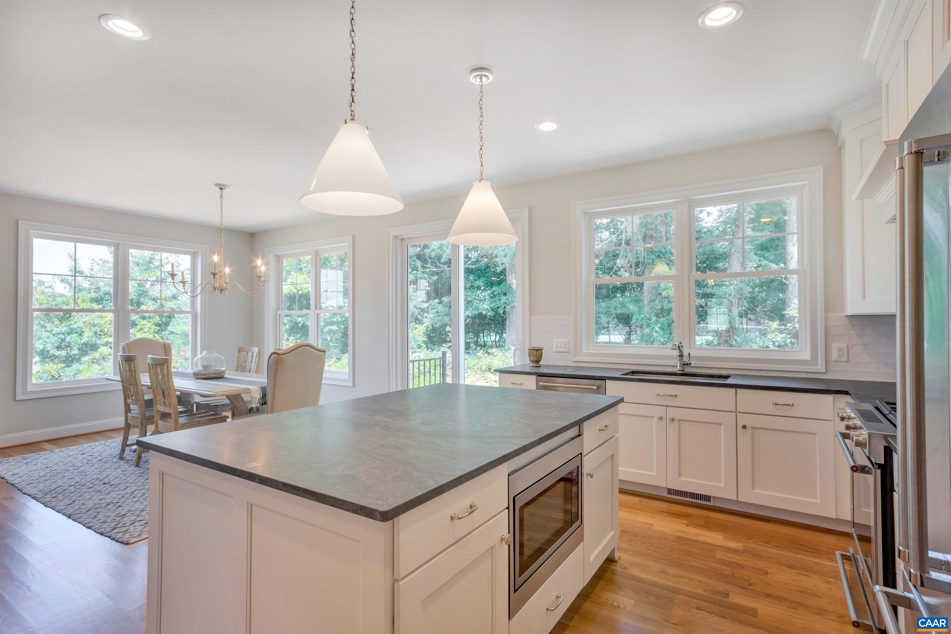 154 EAGLE CREEK TER