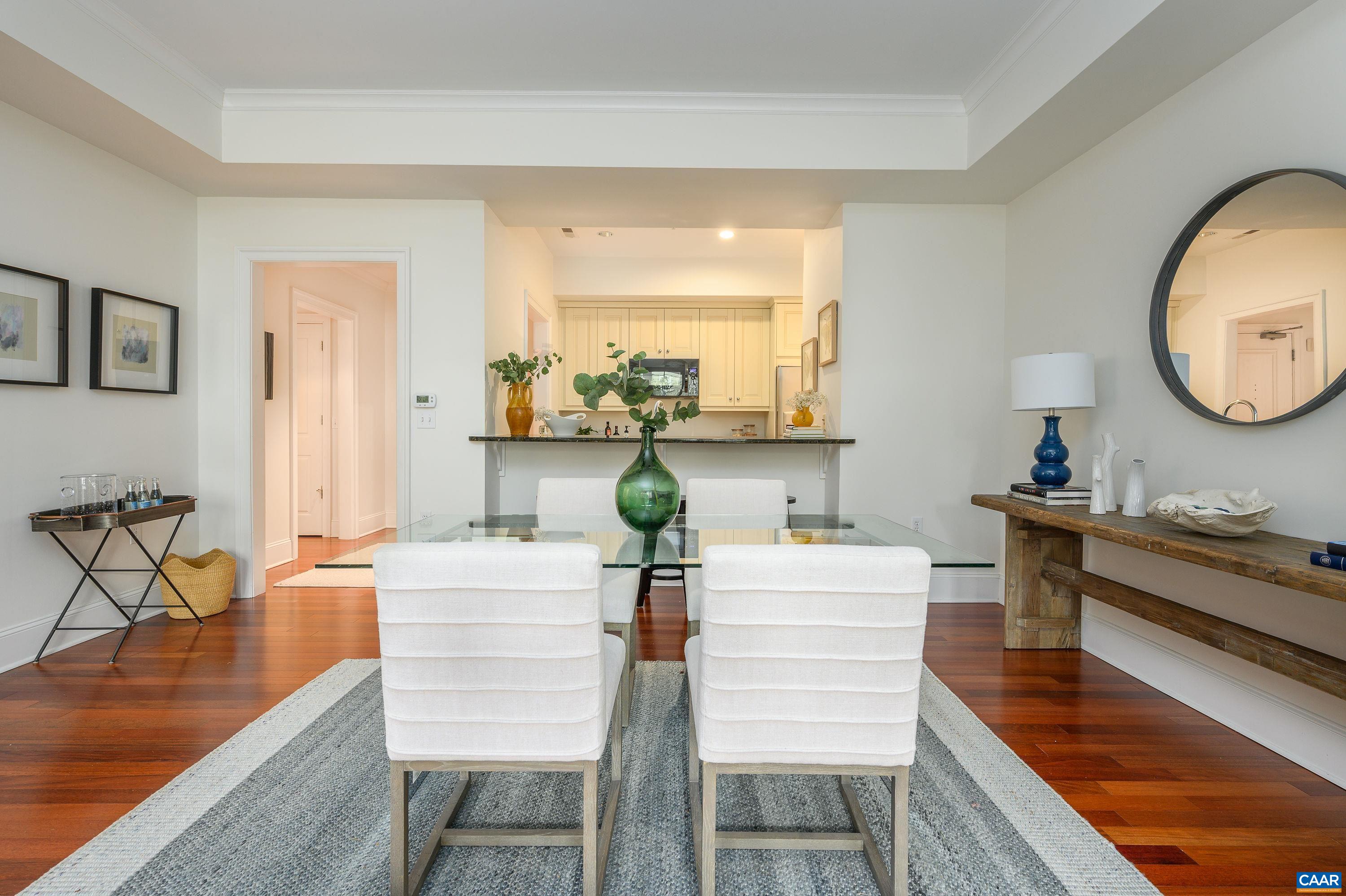 210 10TH ST Unit: 101