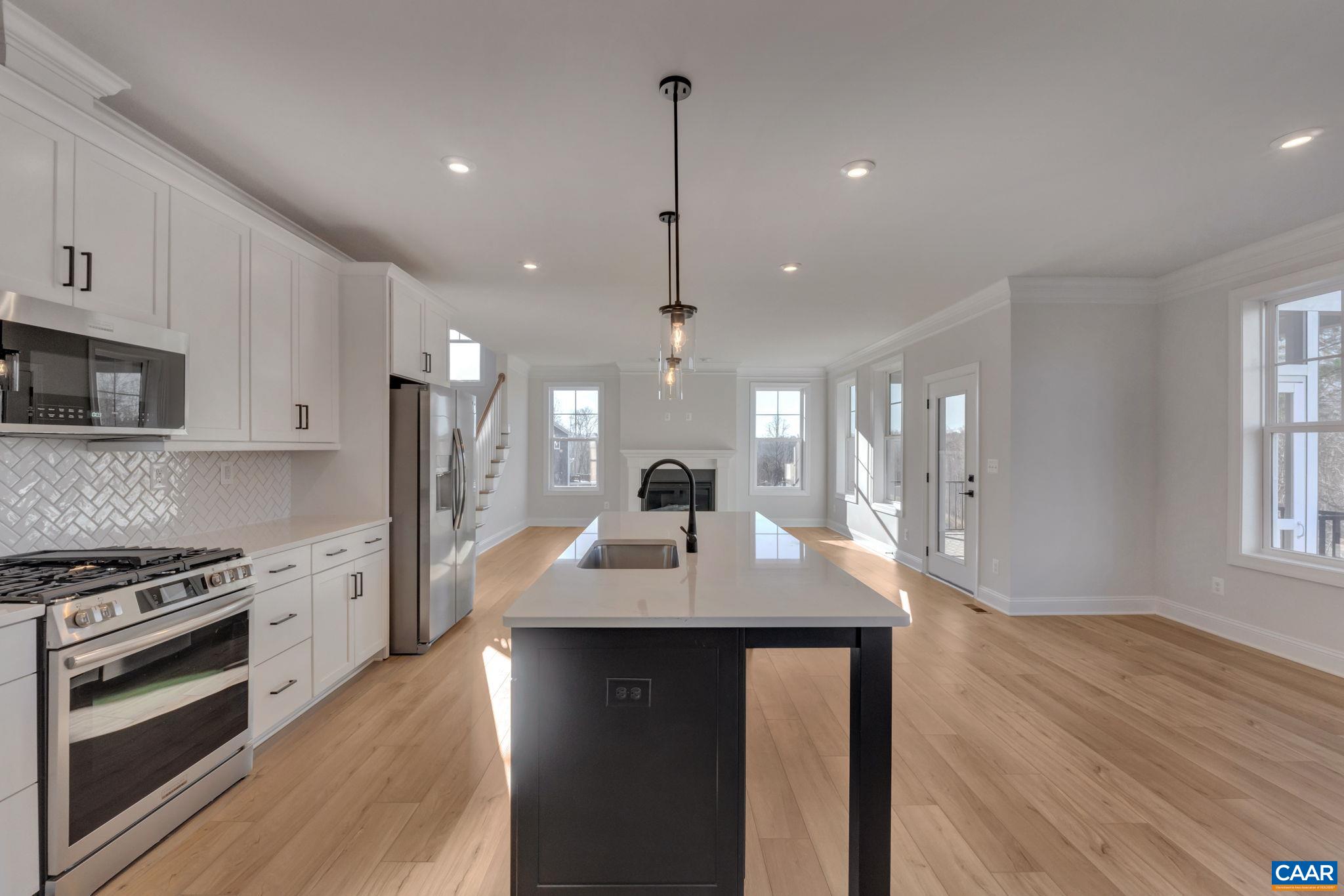 1139 SABLEWOOD DR