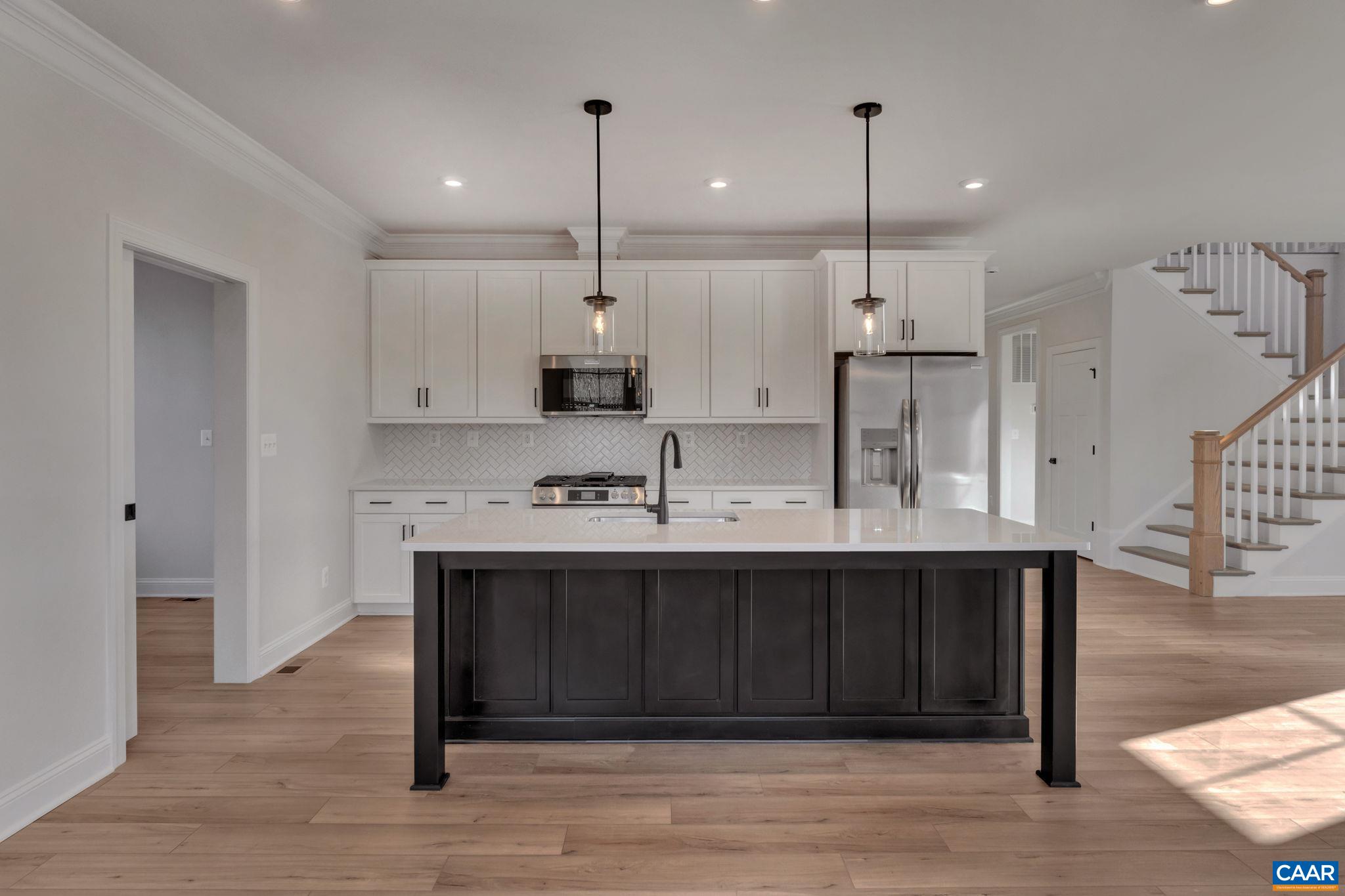 1139 SABLEWOOD DR