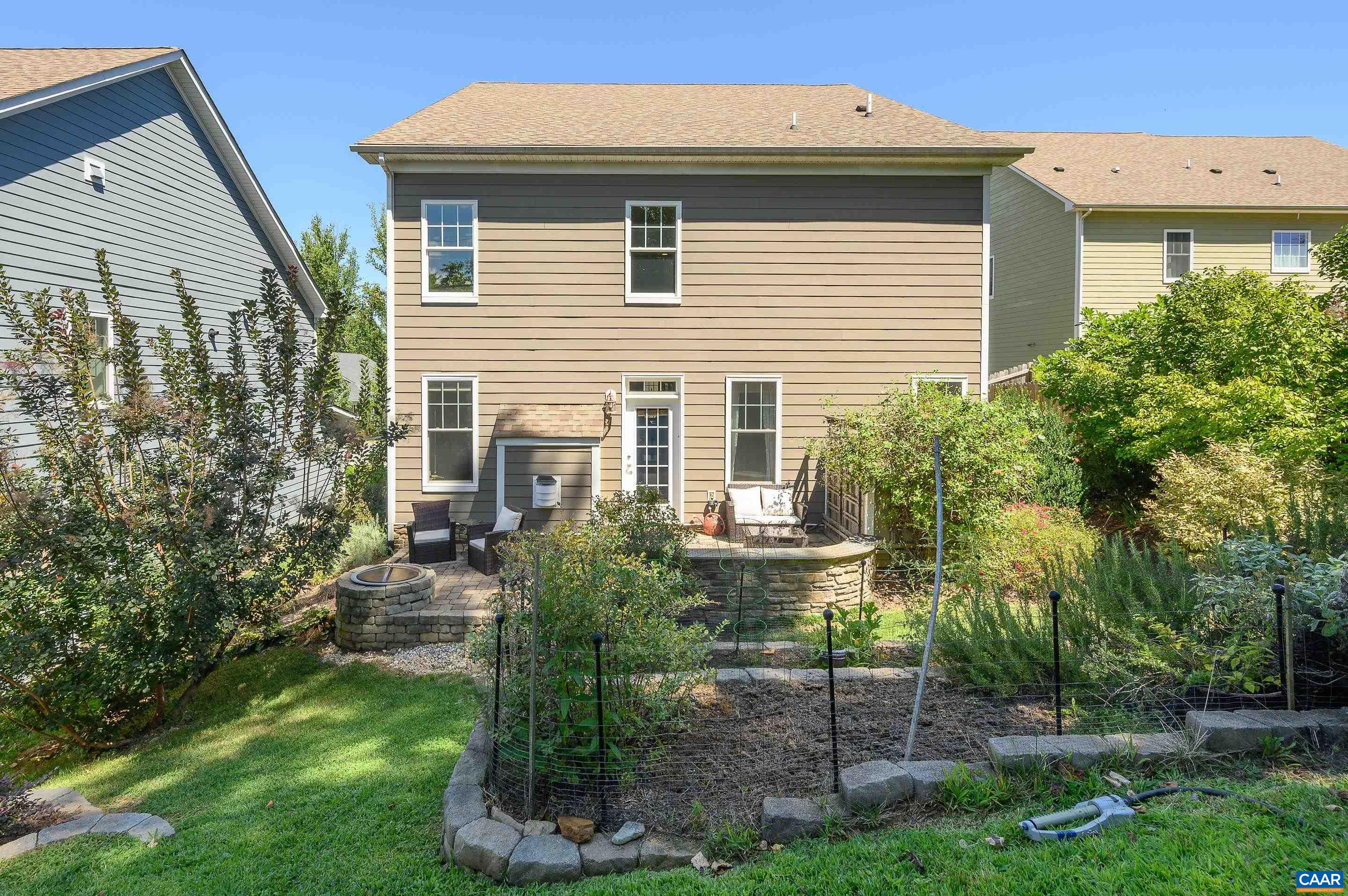 1221 PENFIELD LN
