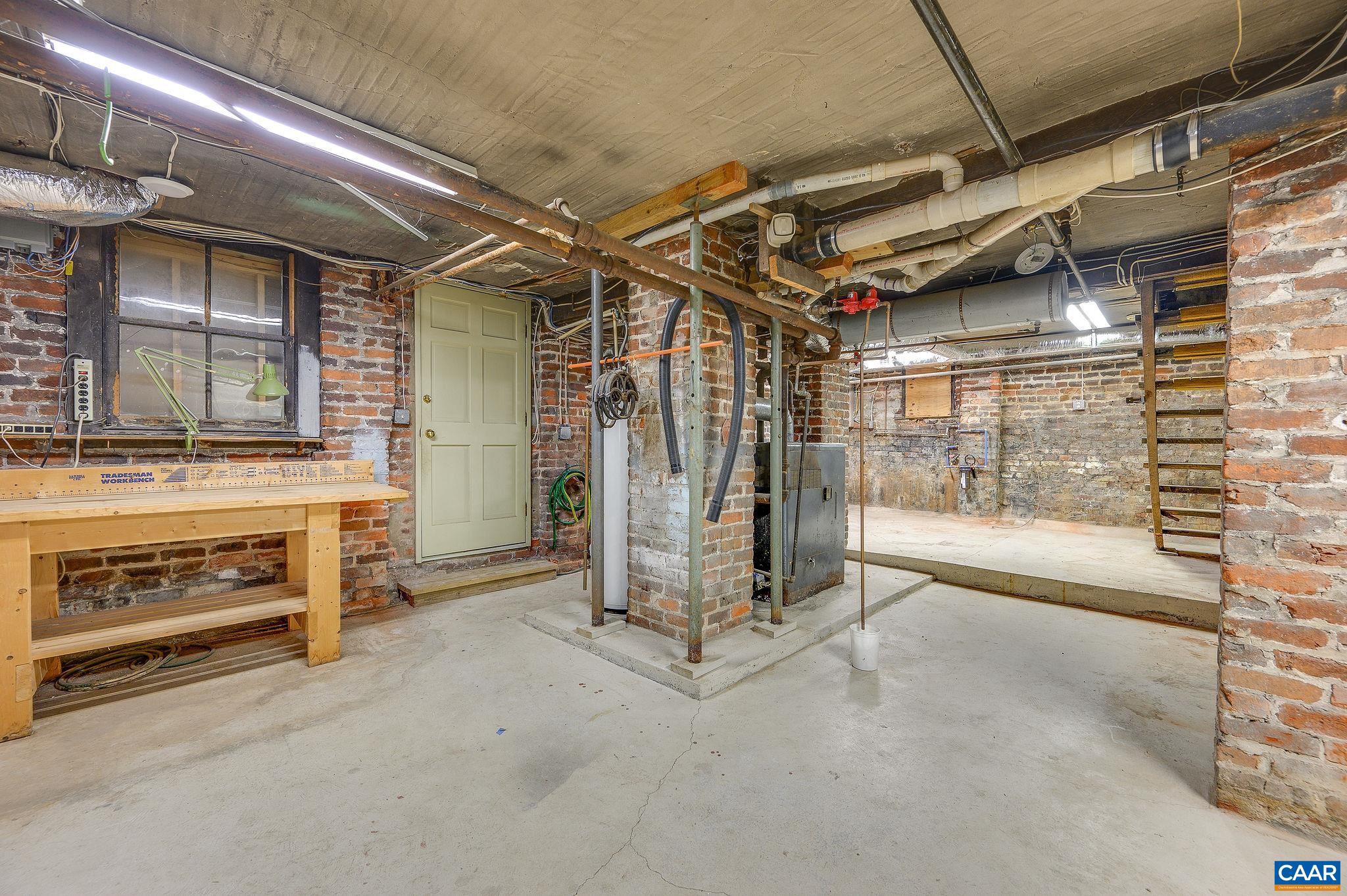 113 ALTAMONT CIR