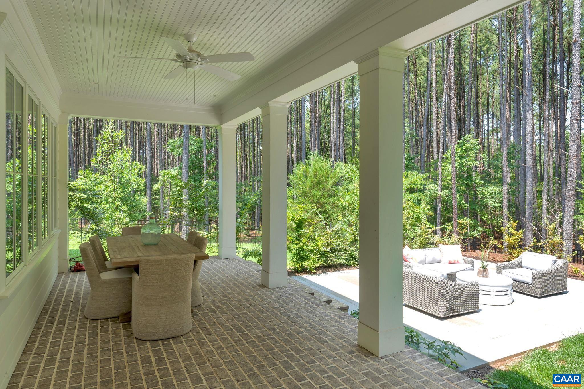 2884 PALMER DR