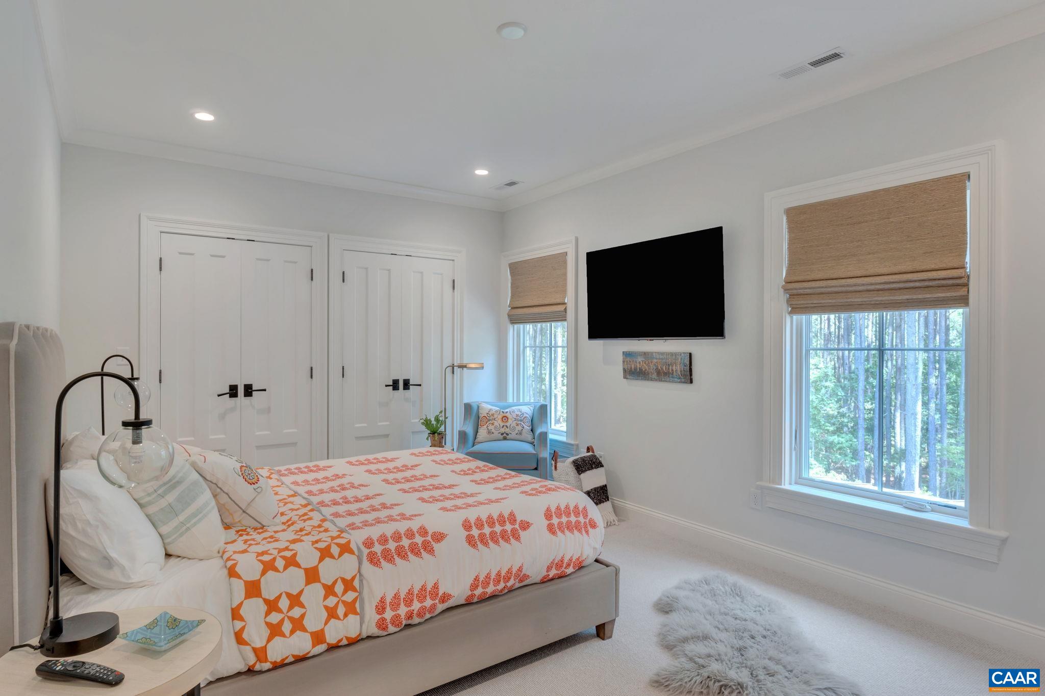 2884 PALMER DR