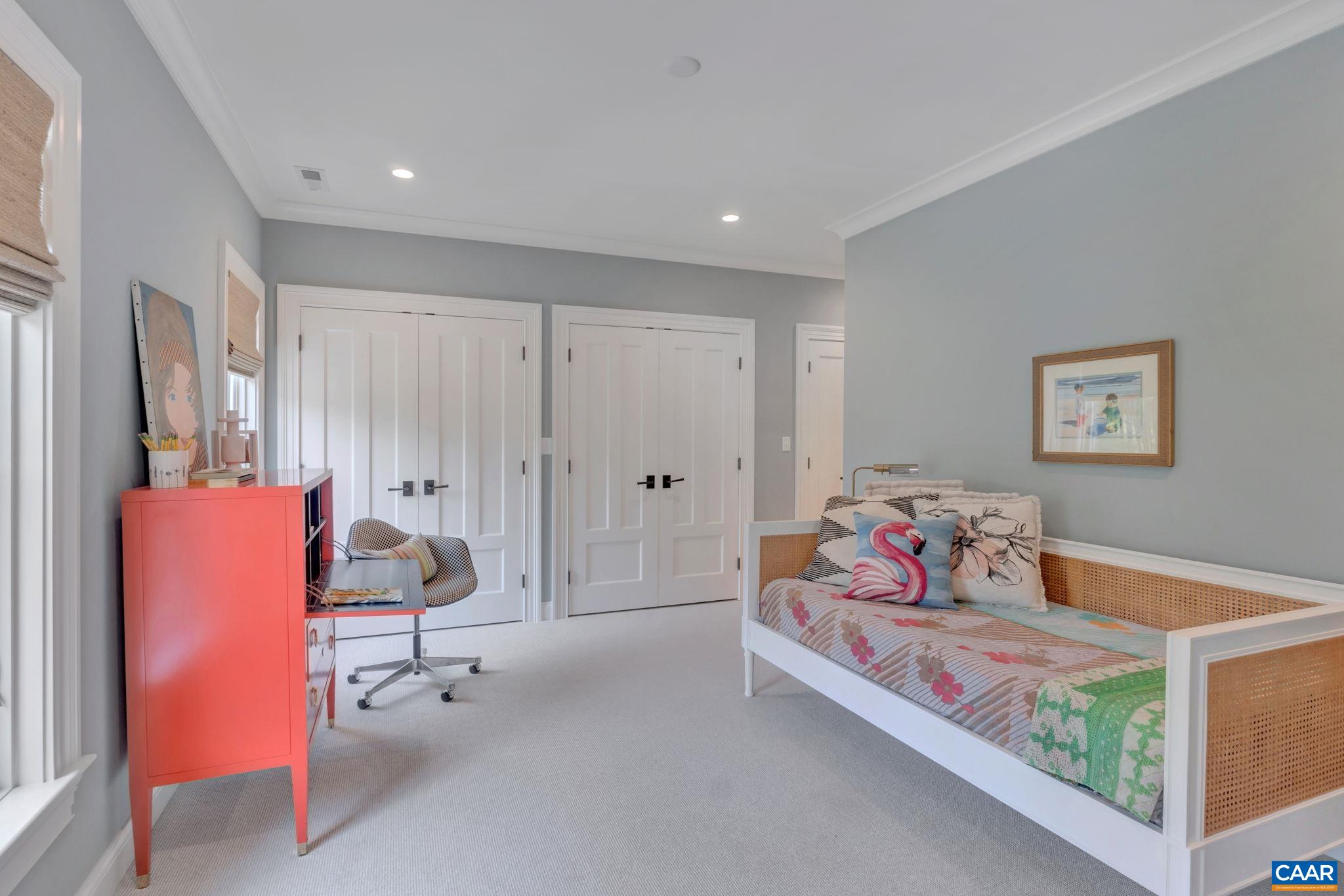 2884 PALMER DR