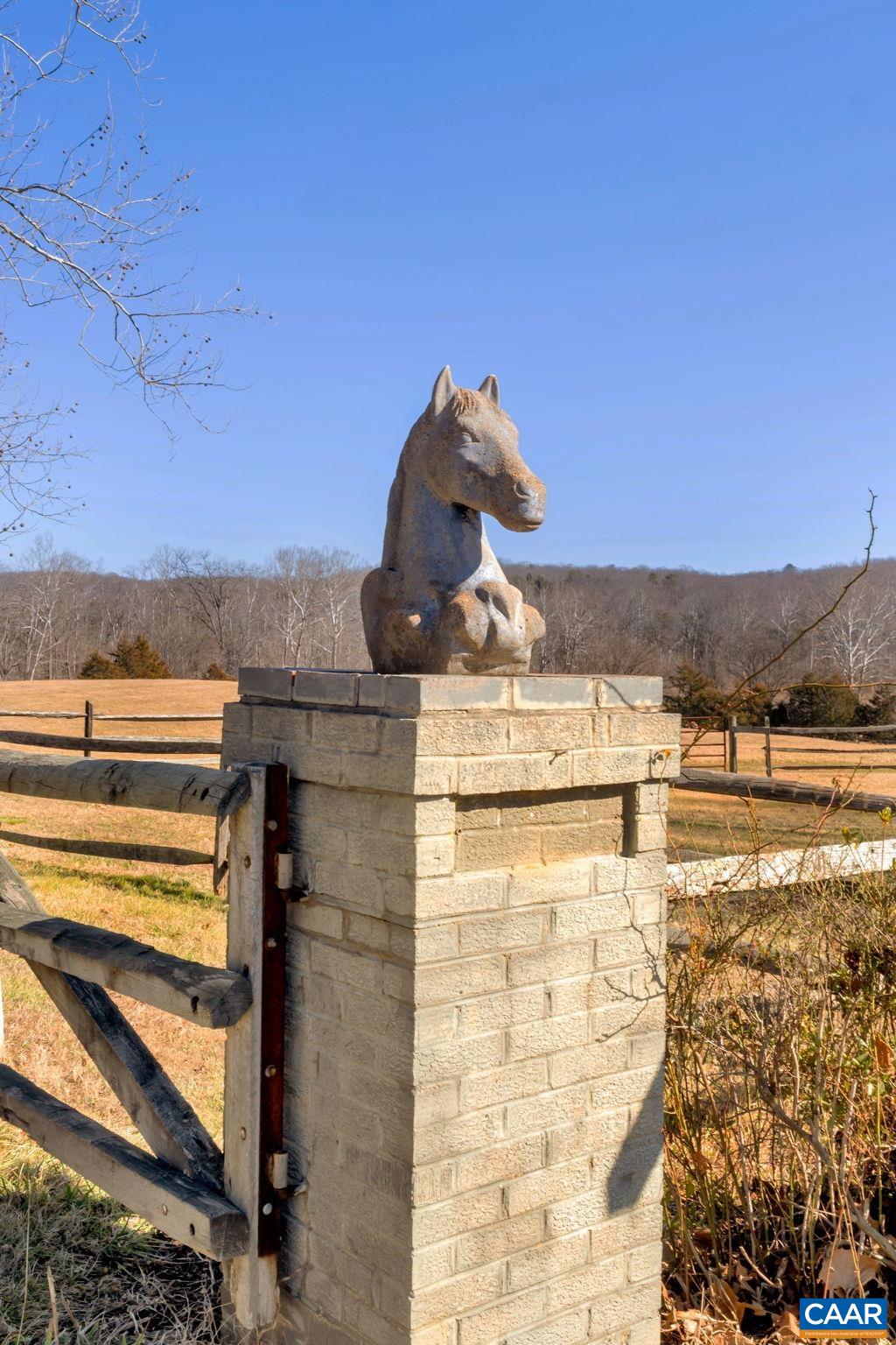 635 CLARKS TRACT