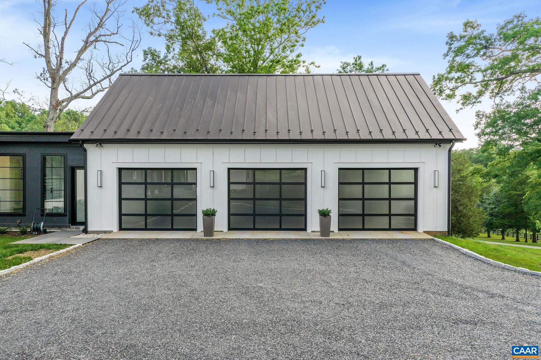 1414 WALDEMAR DR