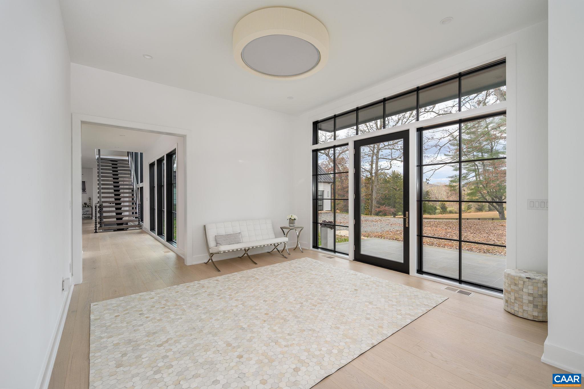 1414 WALDEMAR DR