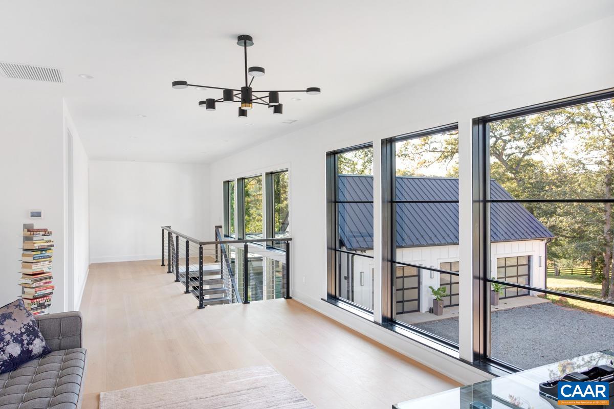 1414 WALDEMAR DR