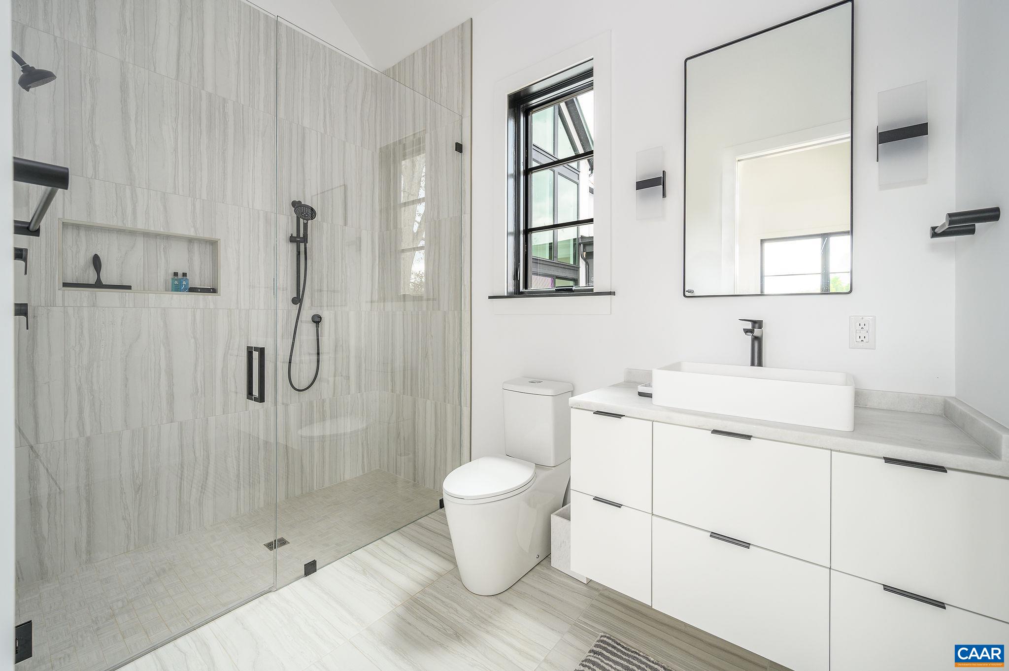 1414 WALDEMAR DR