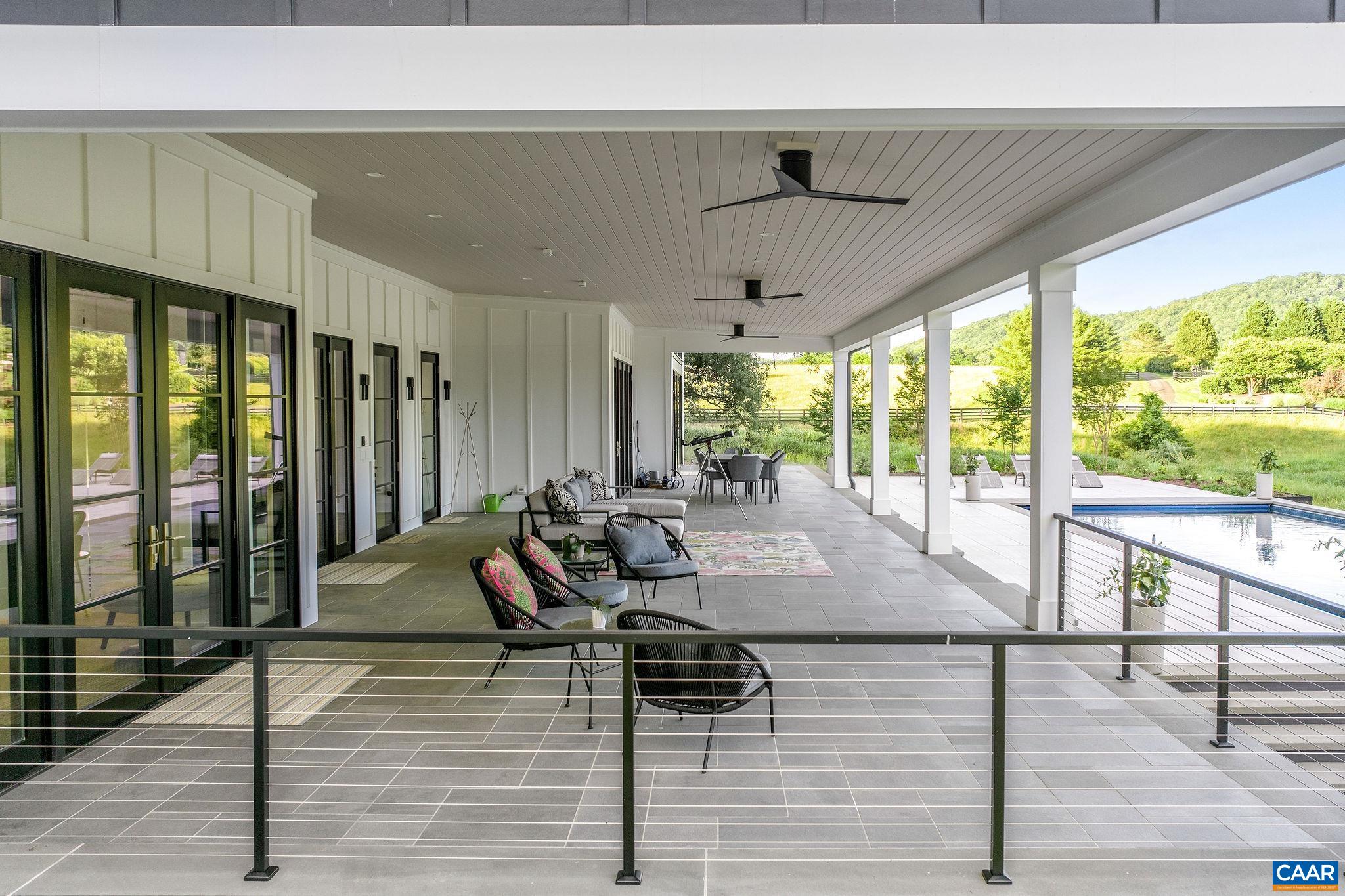 1414 WALDEMAR DR