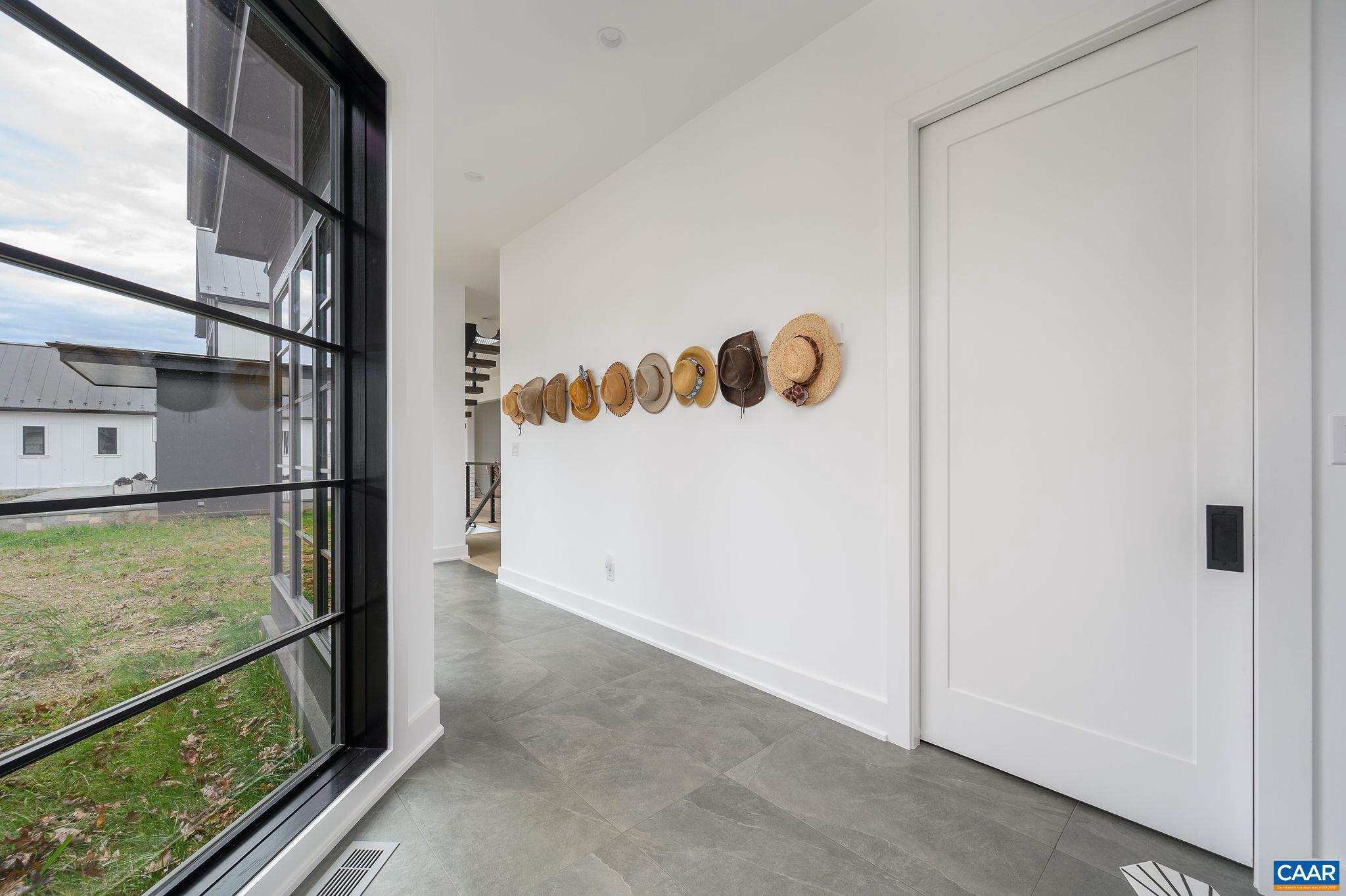 1414 Waldemar Dr