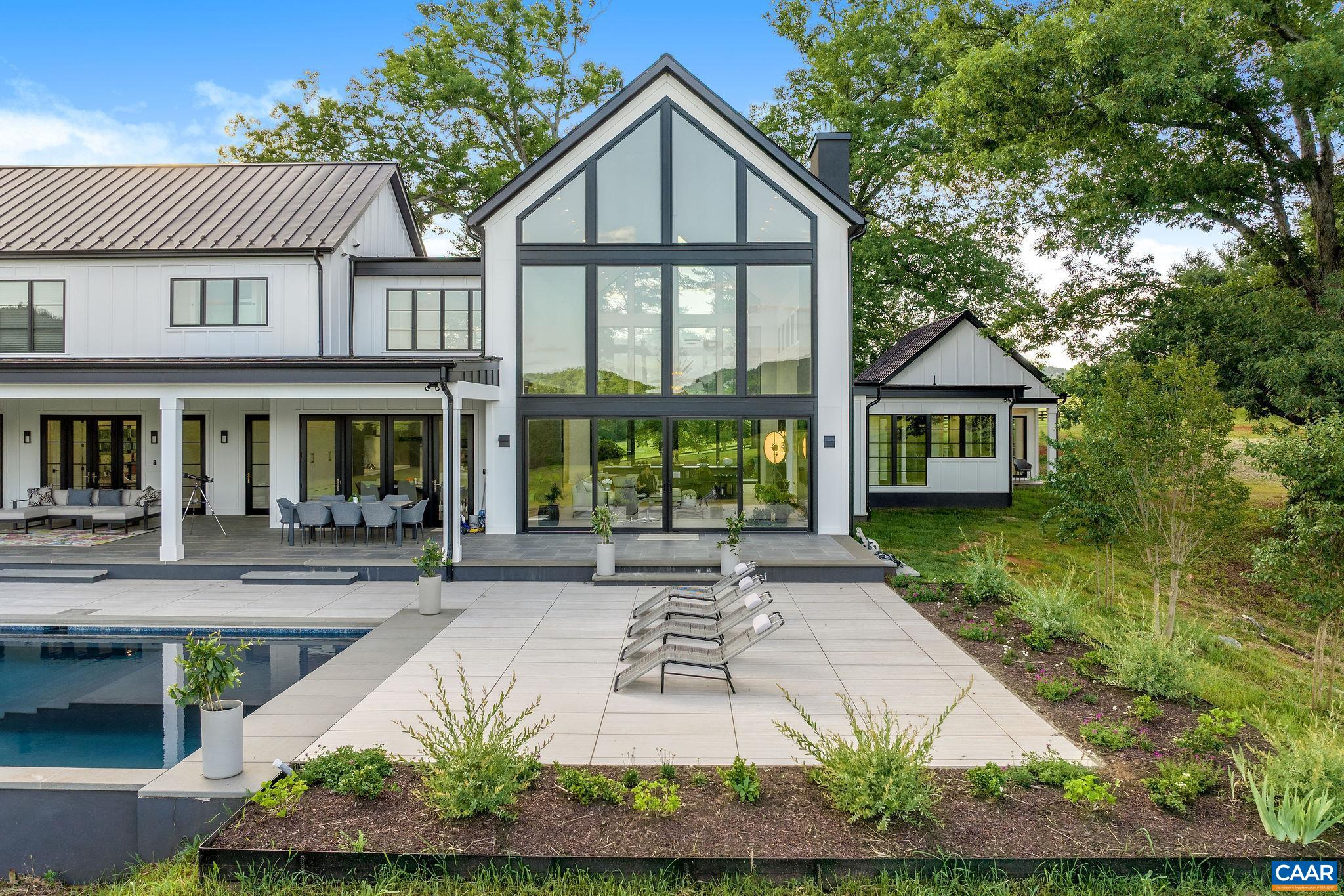 1414 WALDEMAR DR