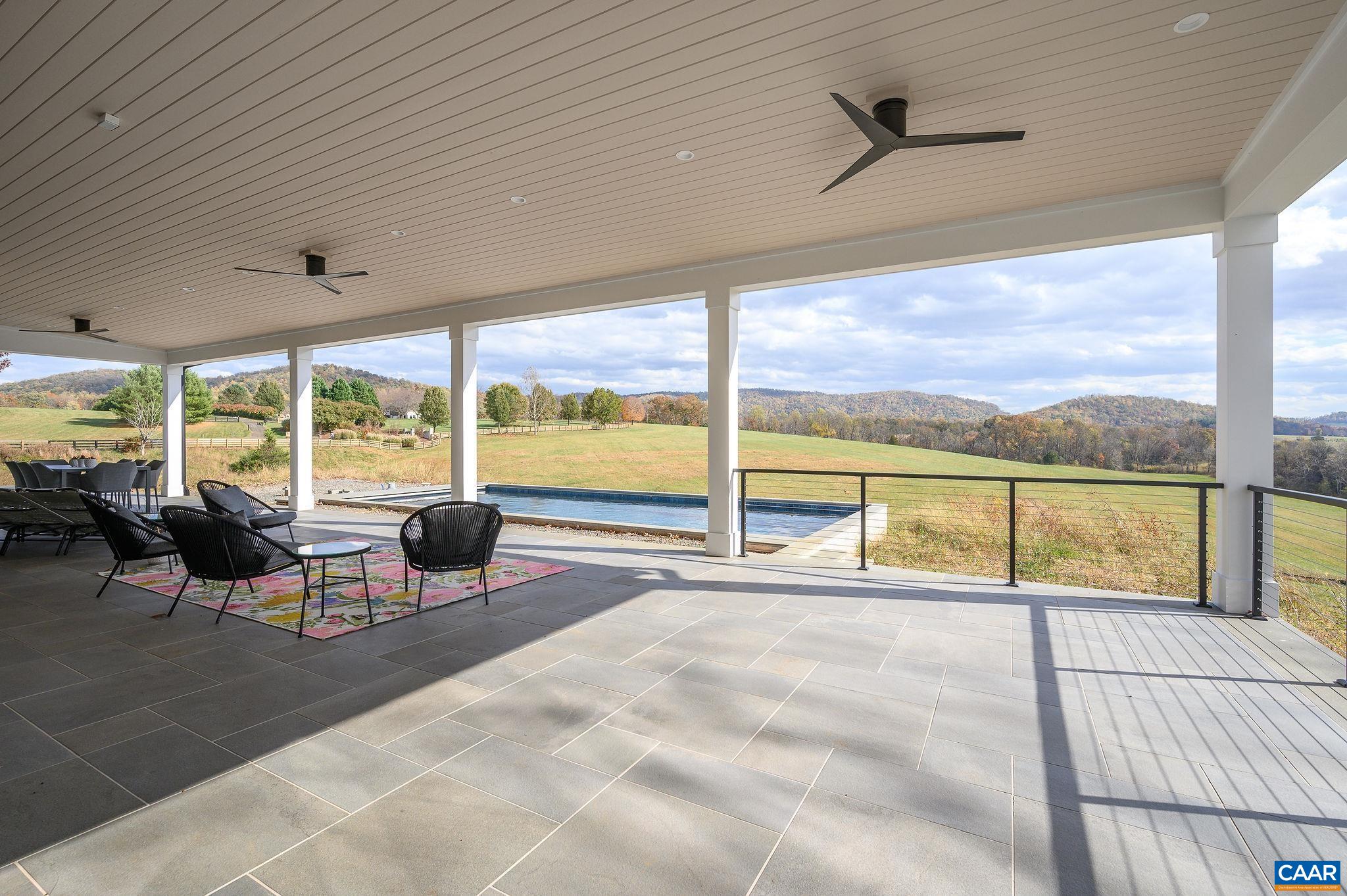 1414 WALDEMAR DR