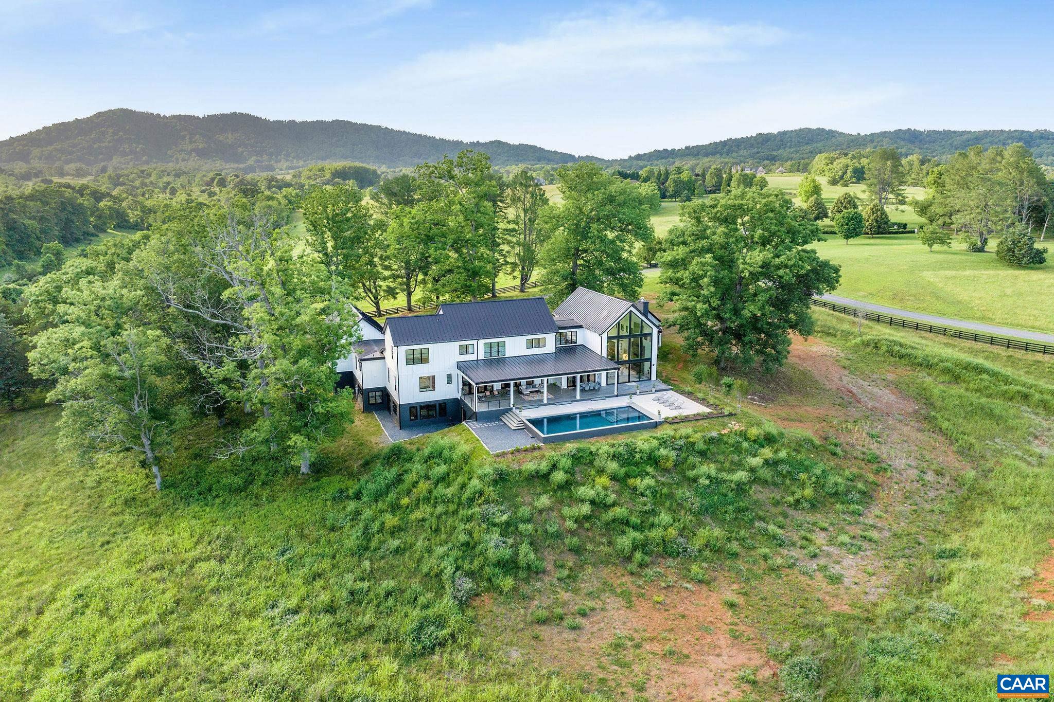 1414 WALDEMAR DR