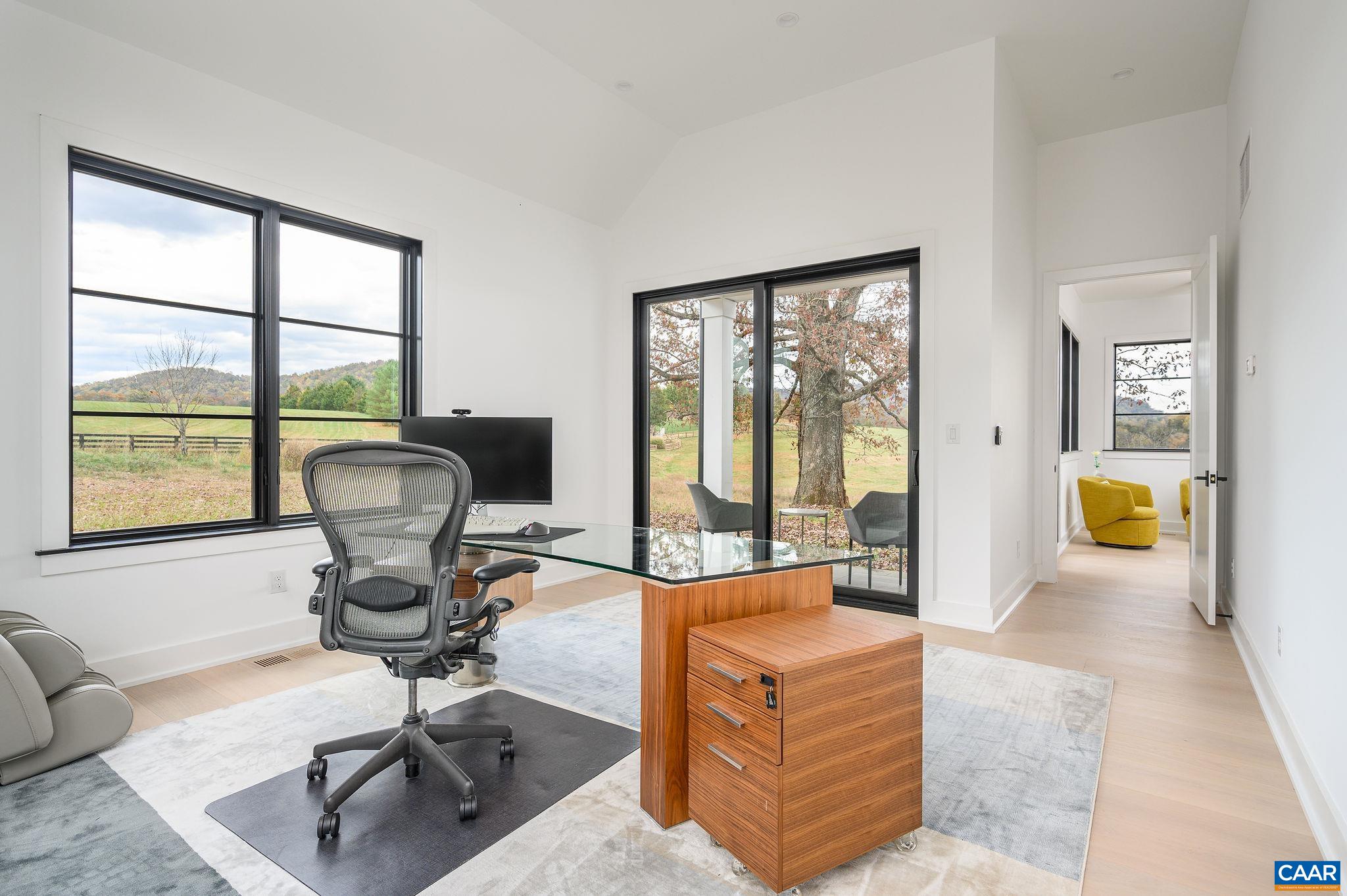 1414 WALDEMAR DR