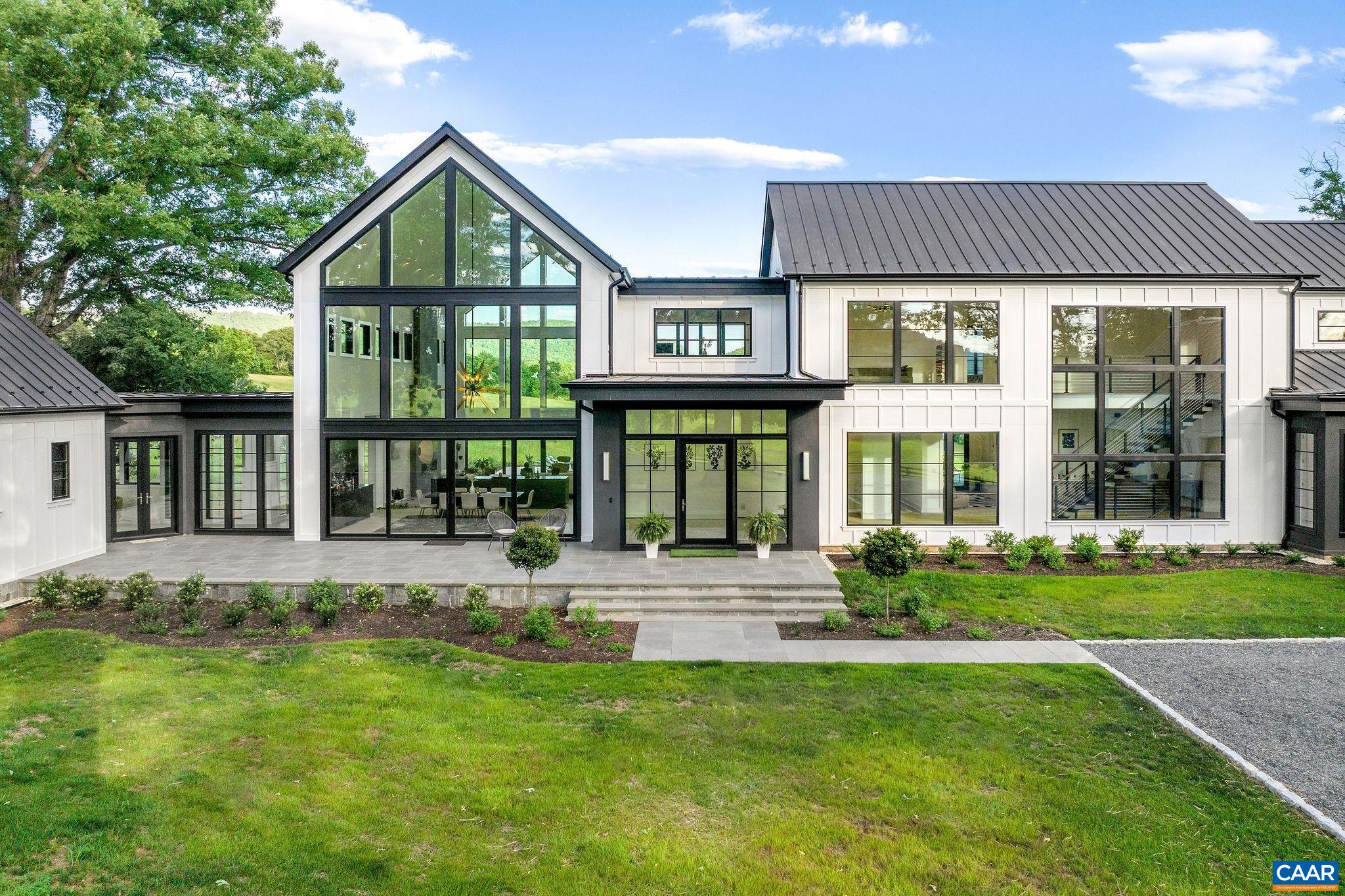 1414 WALDEMAR DR