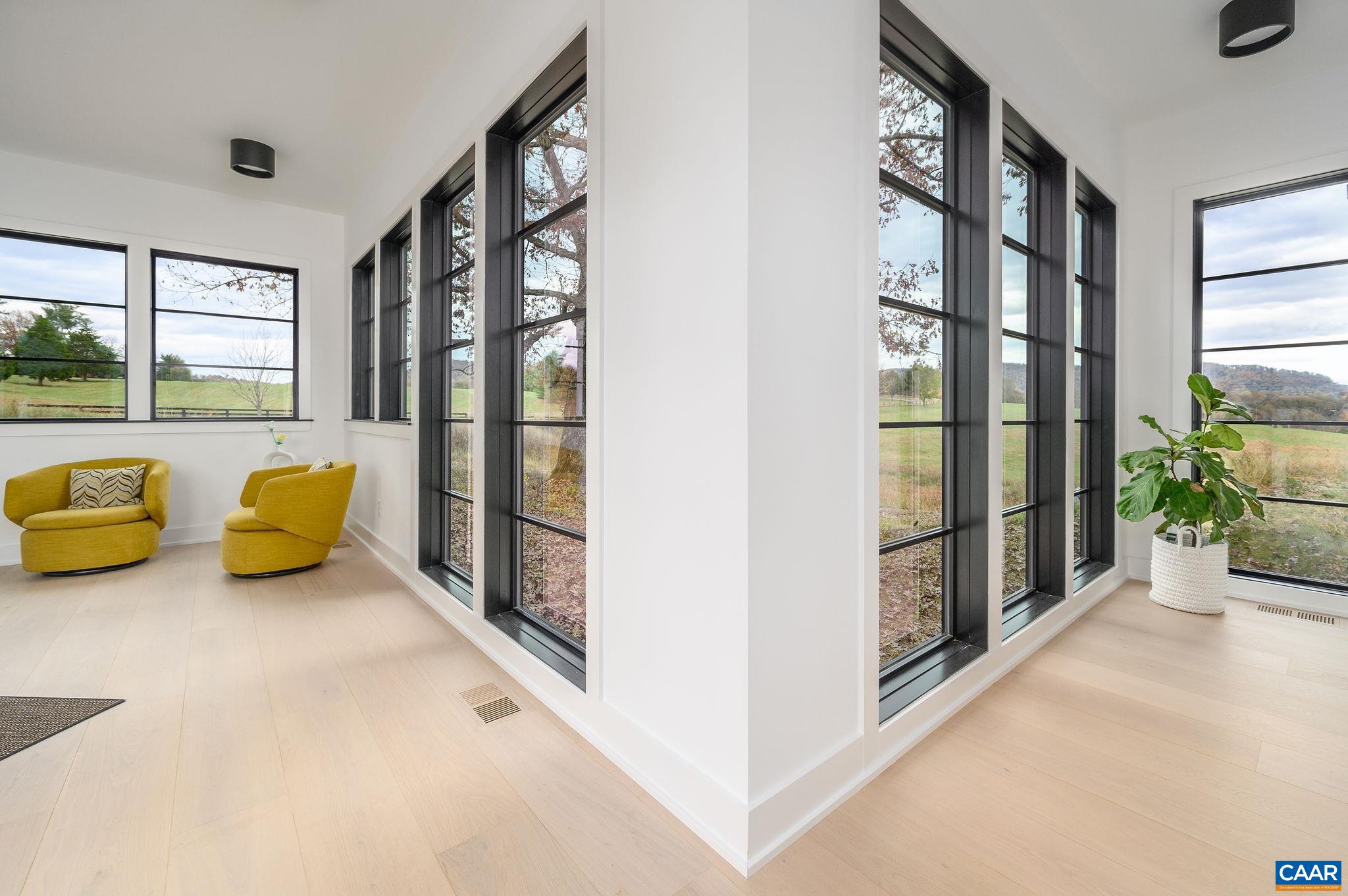 1414 WALDEMAR DR