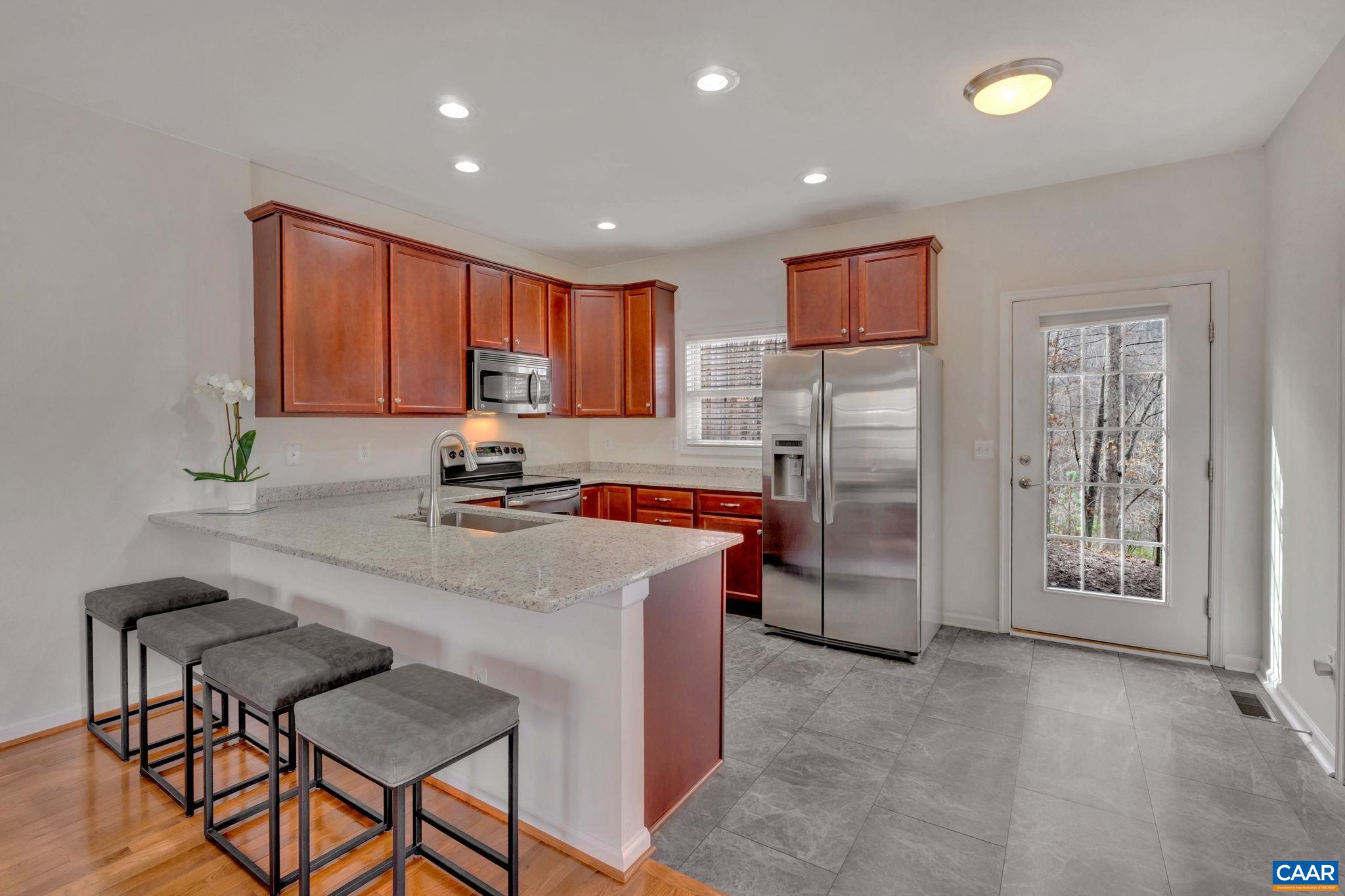 144 BROOKWOOD DR