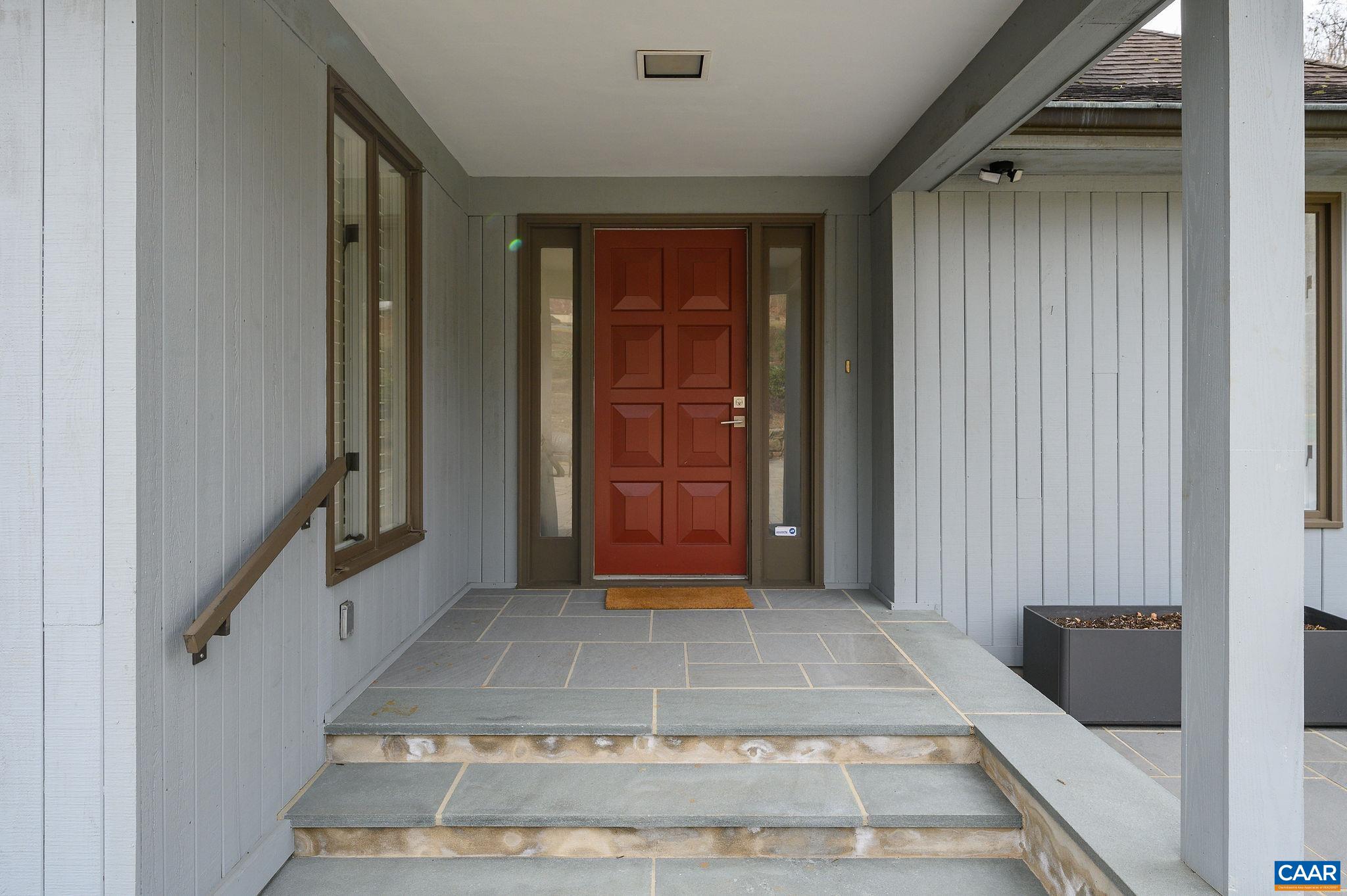 312 ROOKWOOD DR