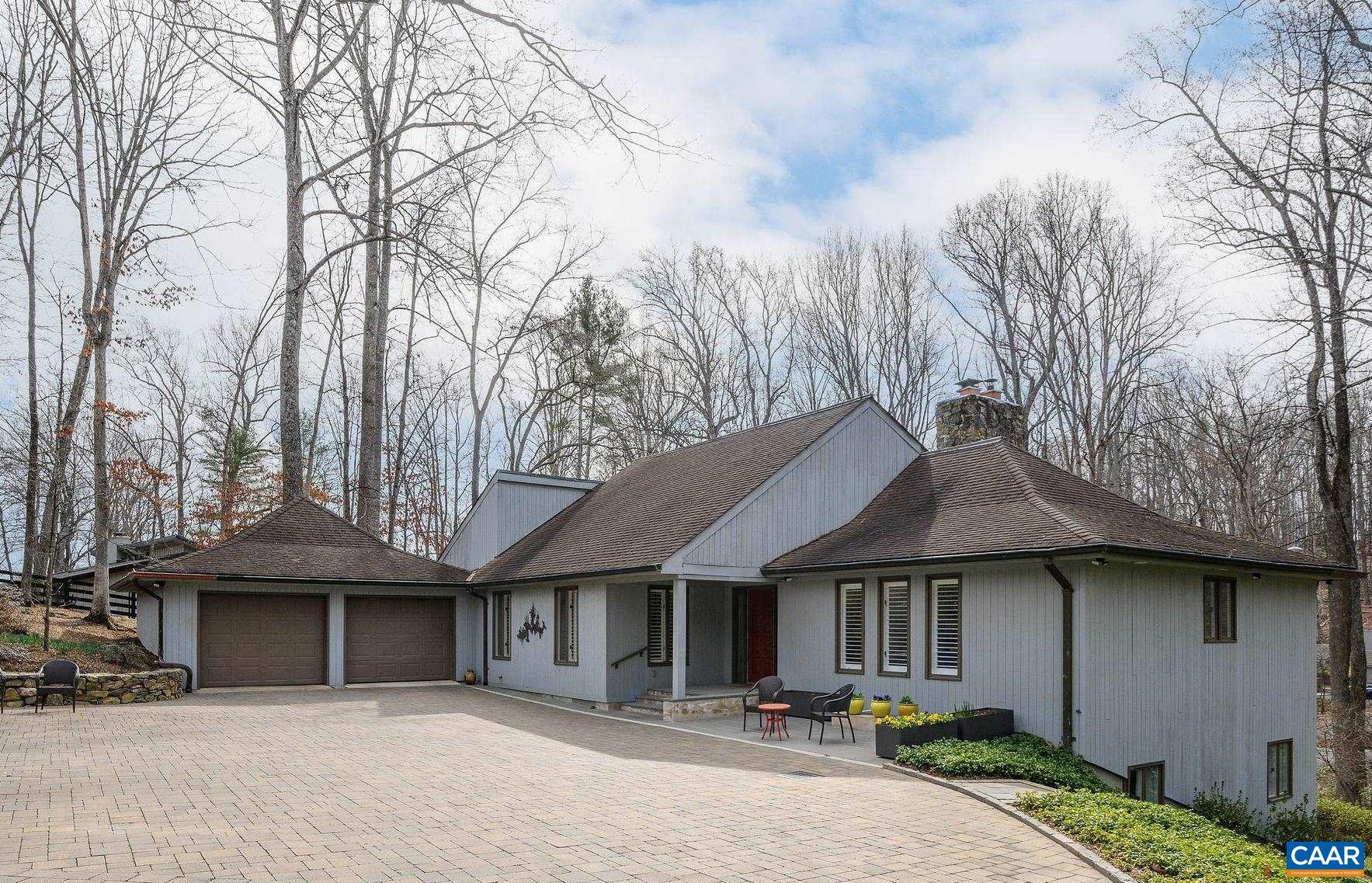 312 ROOKWOOD DR