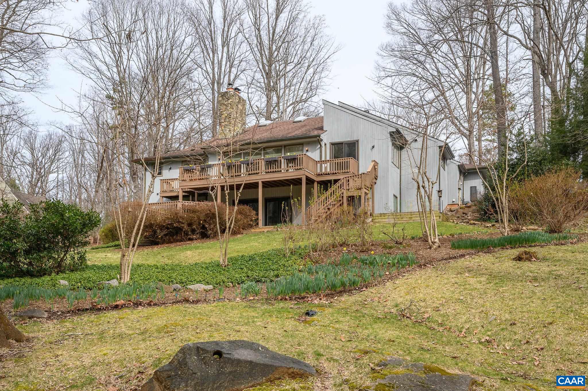 312 ROOKWOOD DR