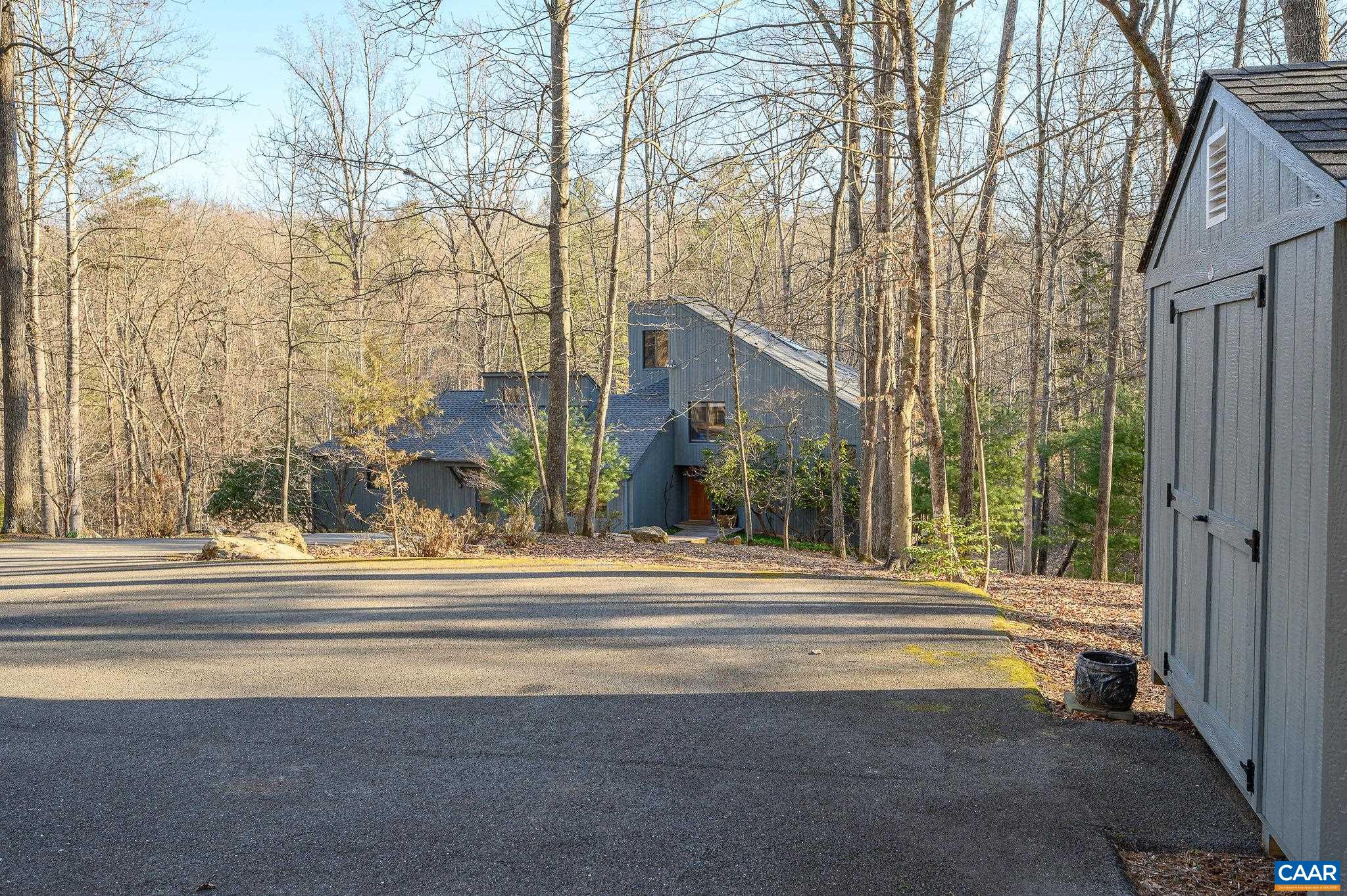 2959 MECHUM BANKS DR