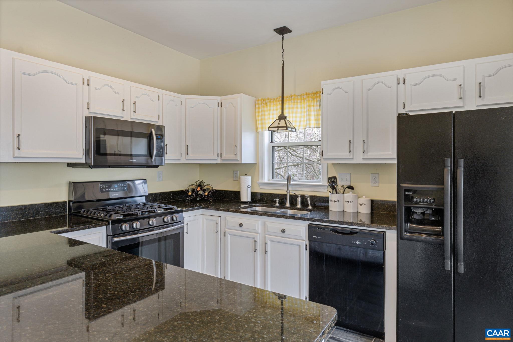 826 FIELDHAVEN DR