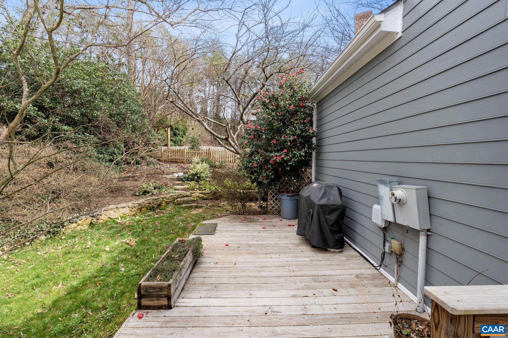 826 FIELDHAVEN DR
