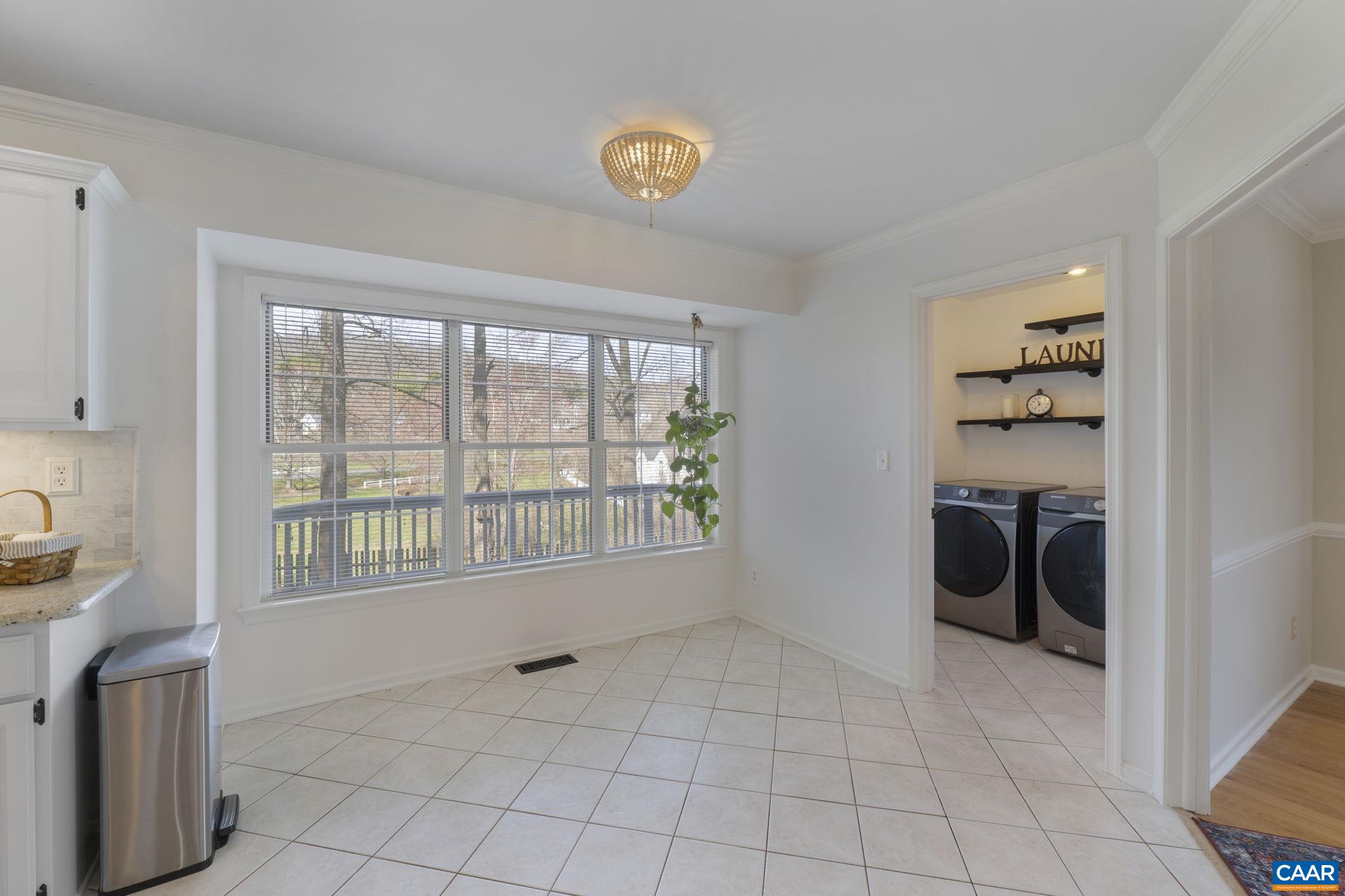 1048 Hayrake Ln