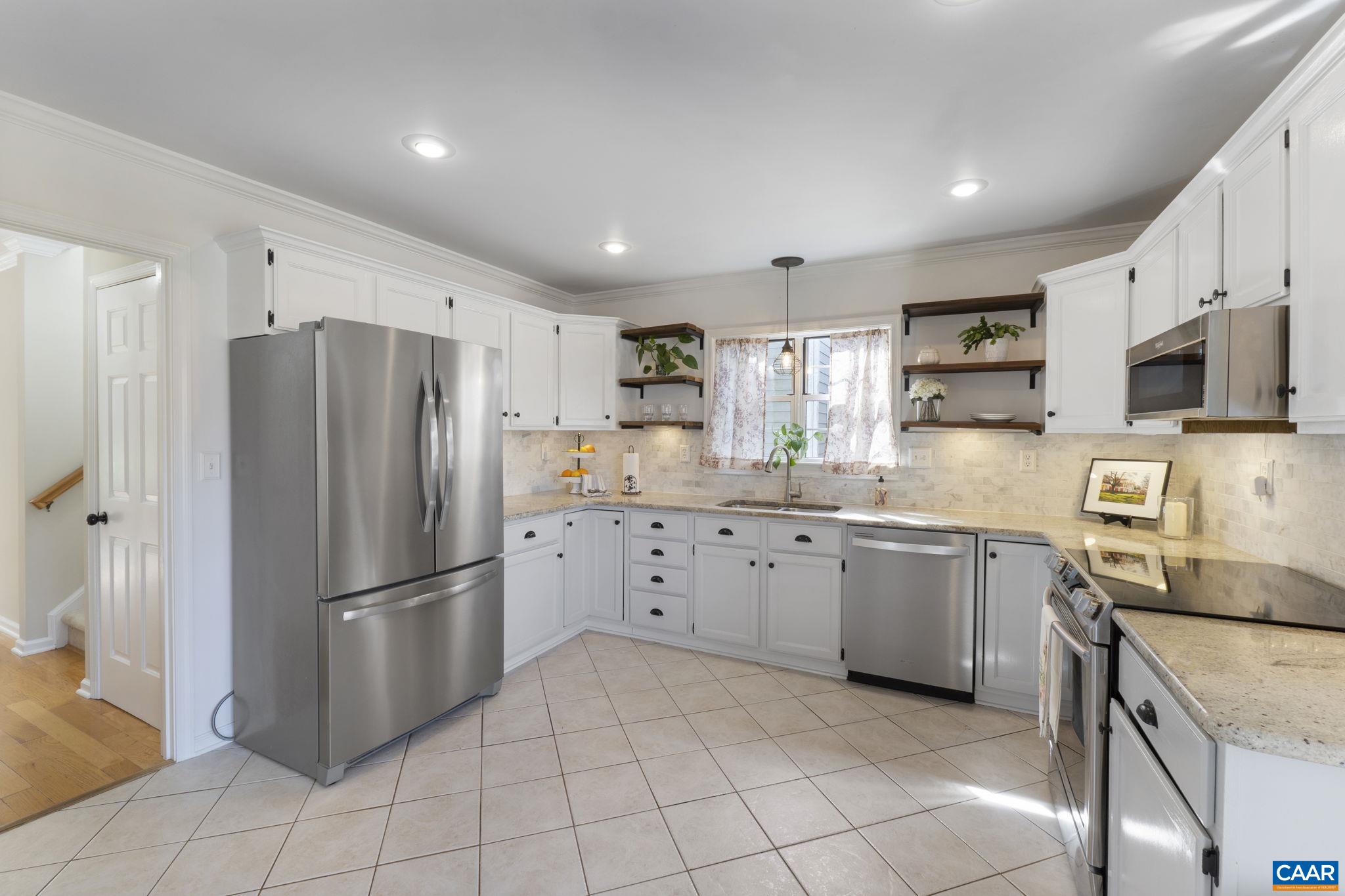 1048 Hayrake Ln