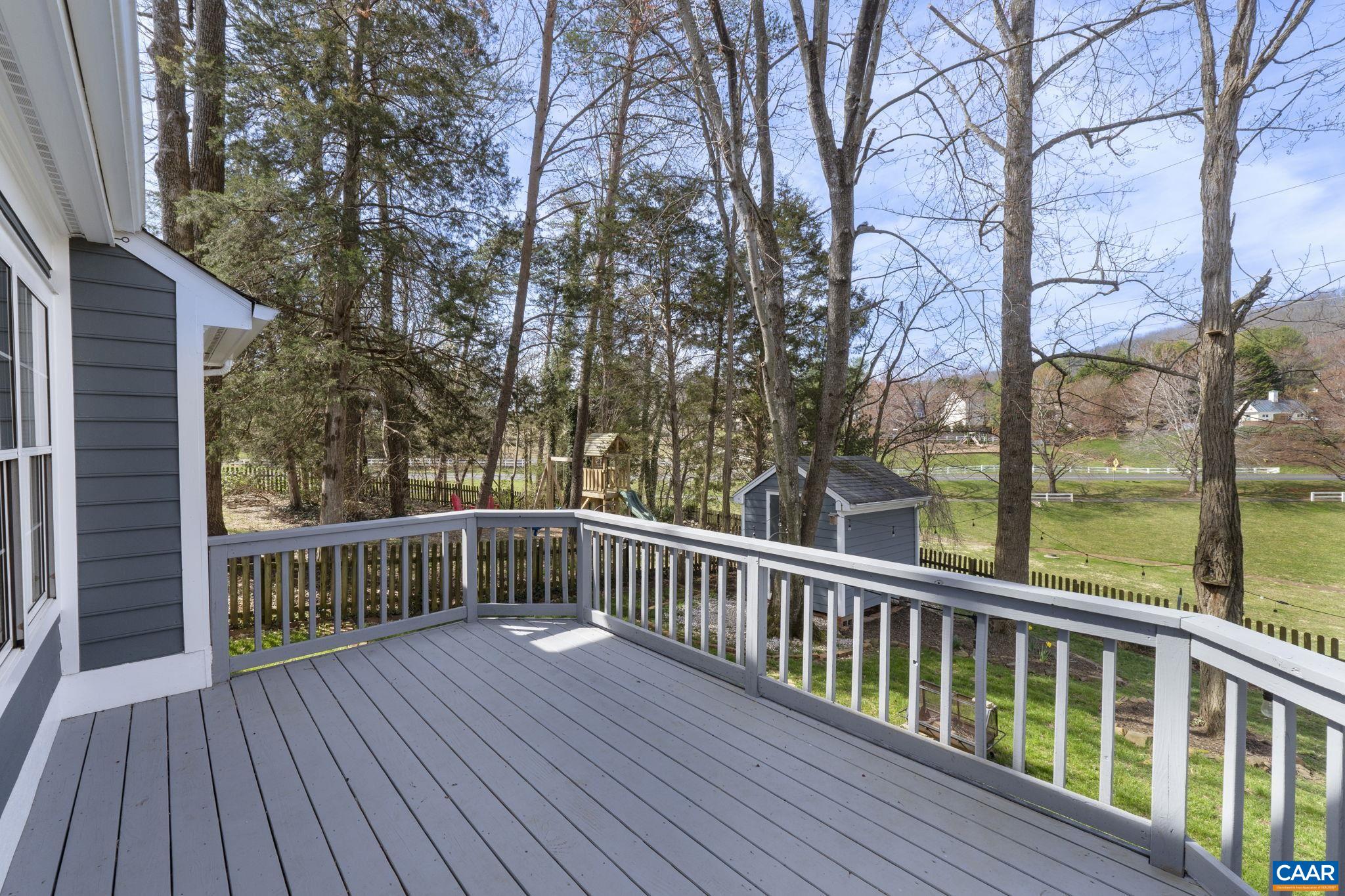 1048 Hayrake Ln