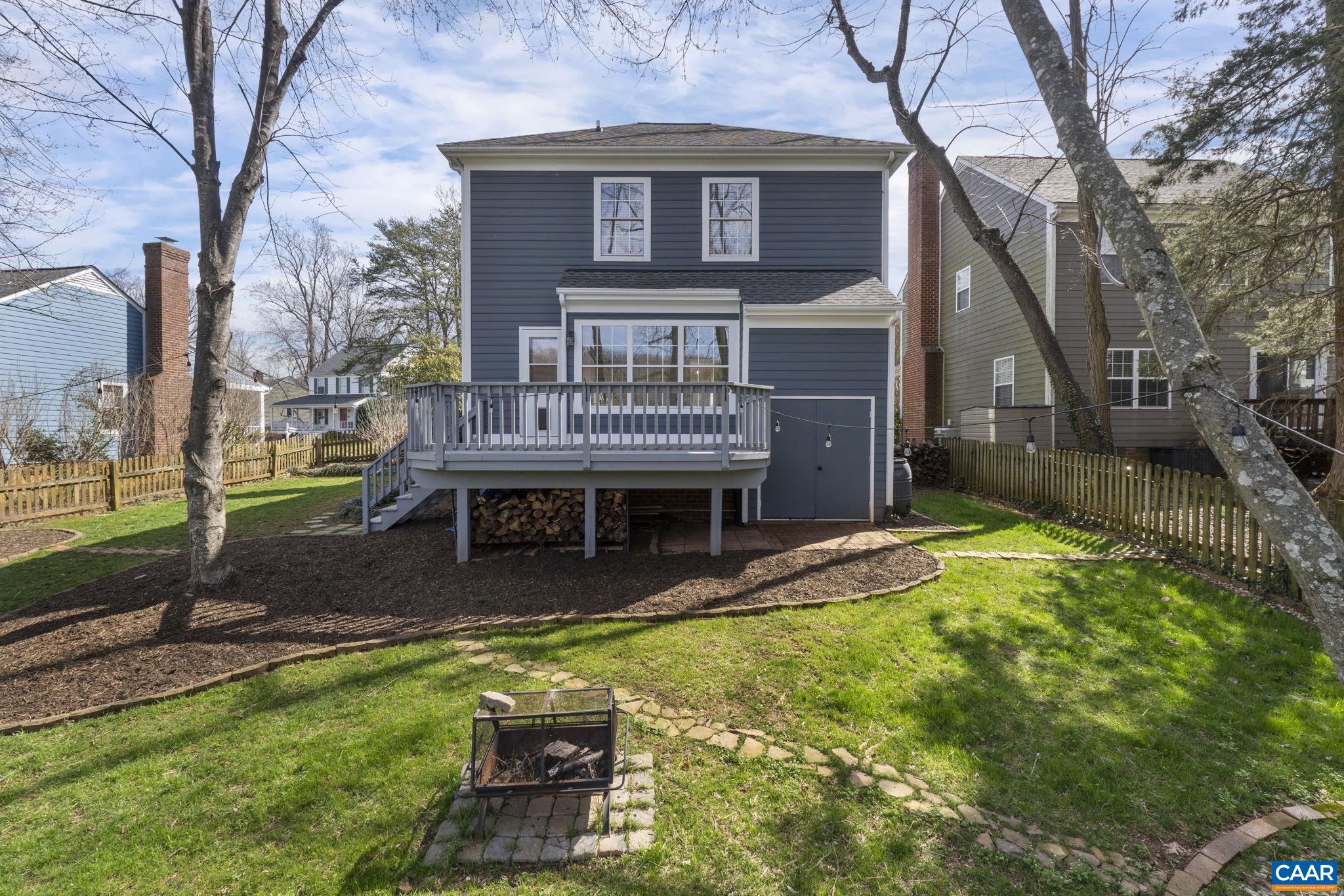 1048 Hayrake Ln