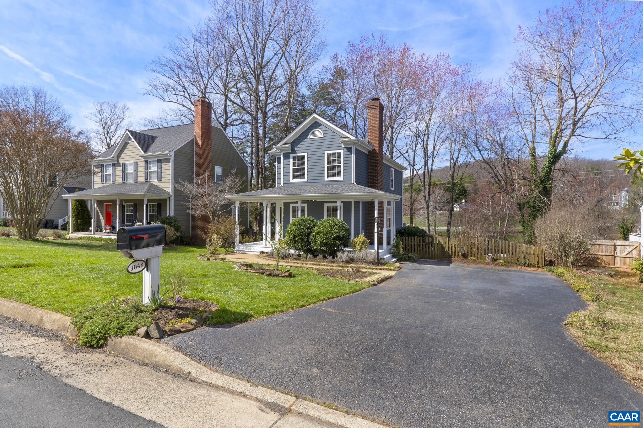 1048 Hayrake Ln