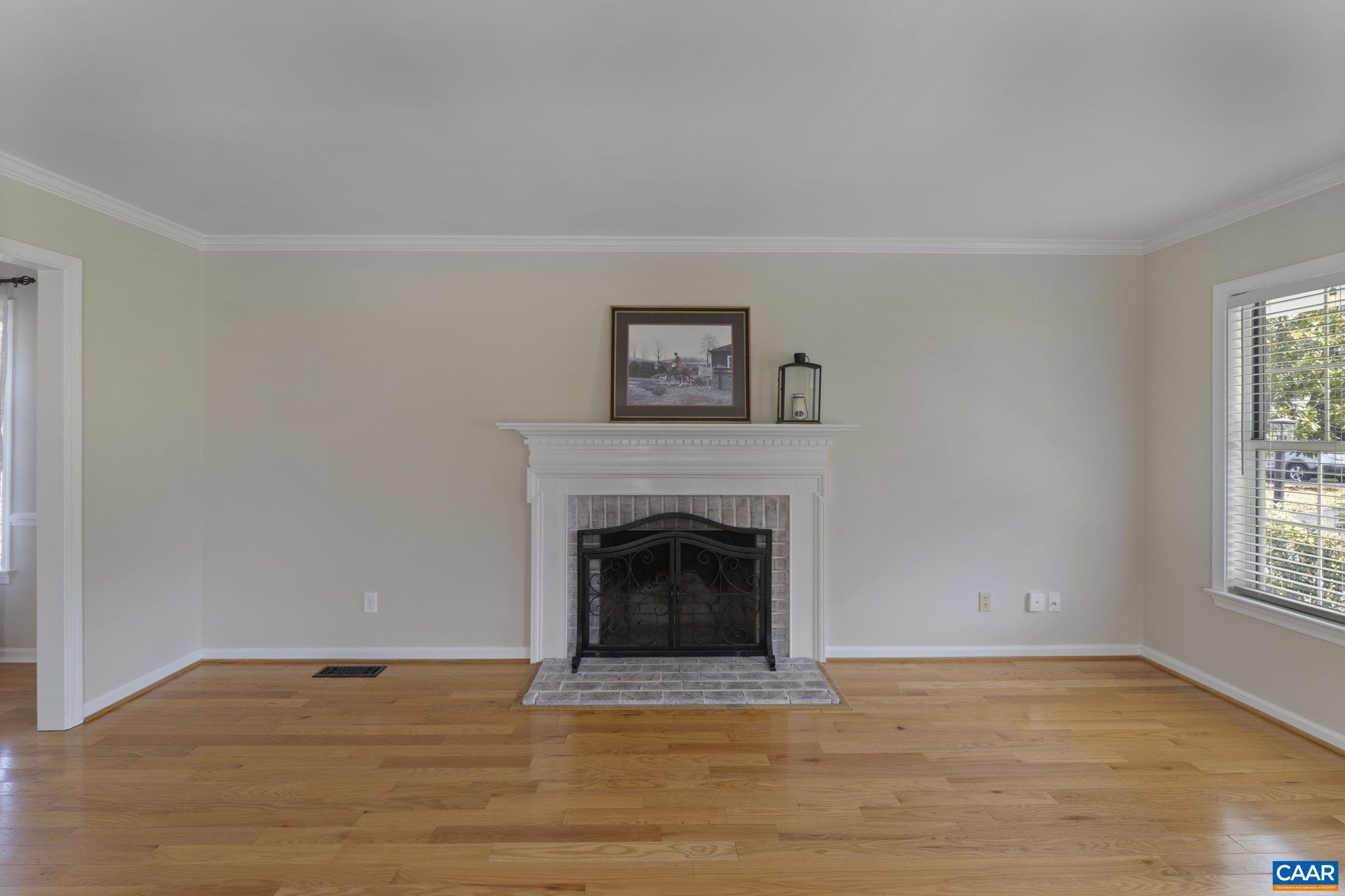1048 Hayrake Ln