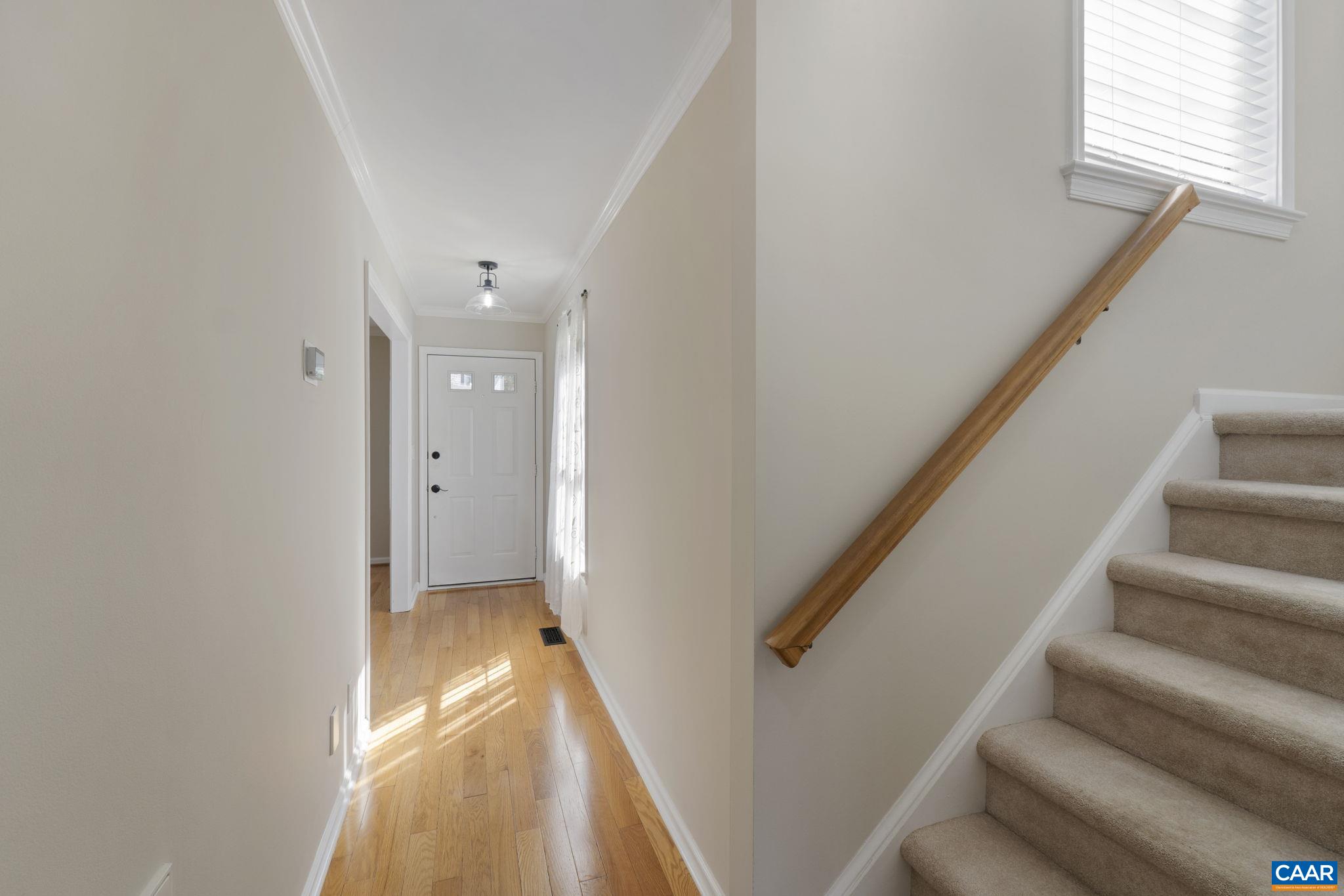 1048 Hayrake Ln