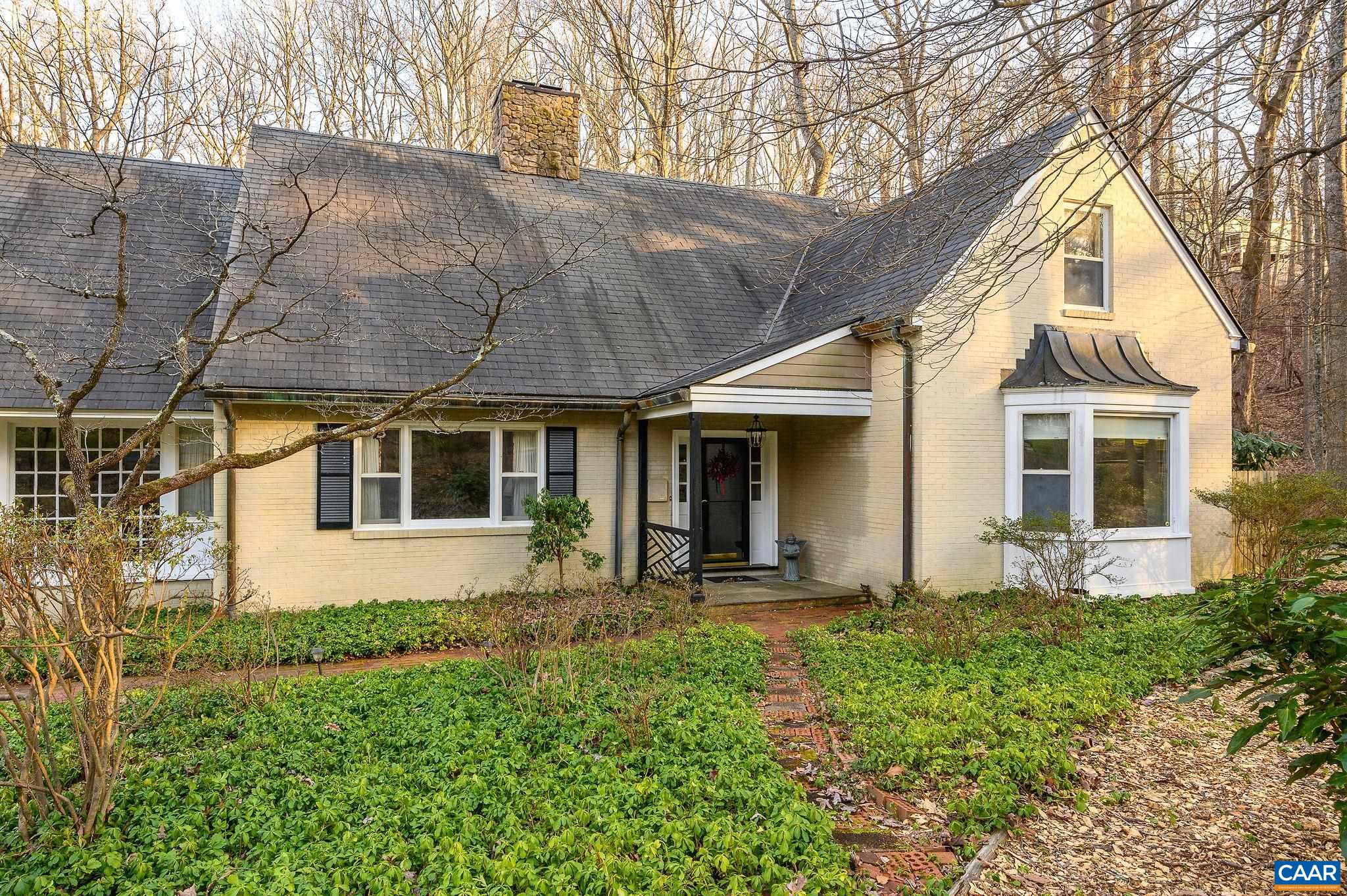 430 WELLINGTON DR