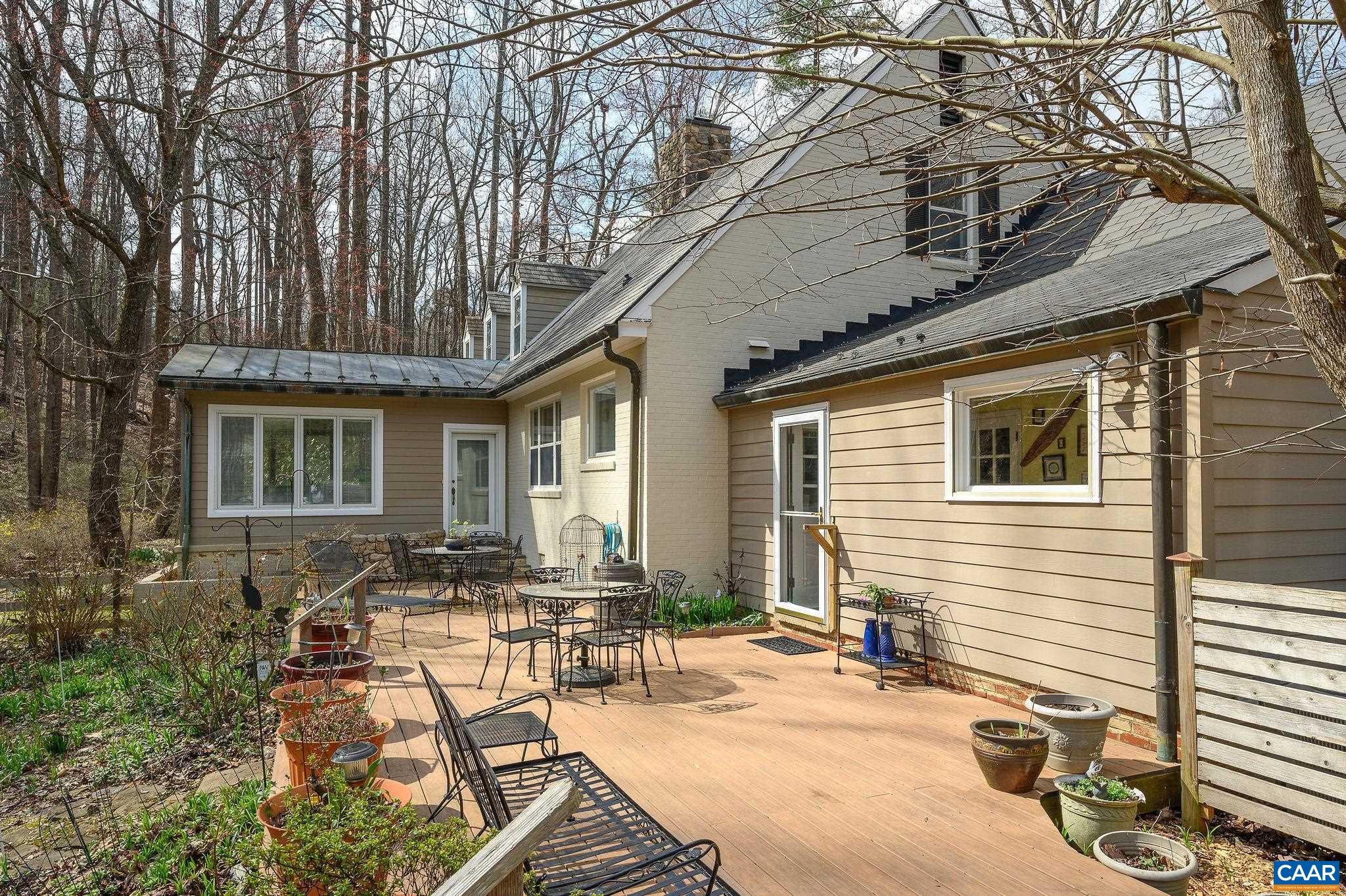 430 WELLINGTON DR