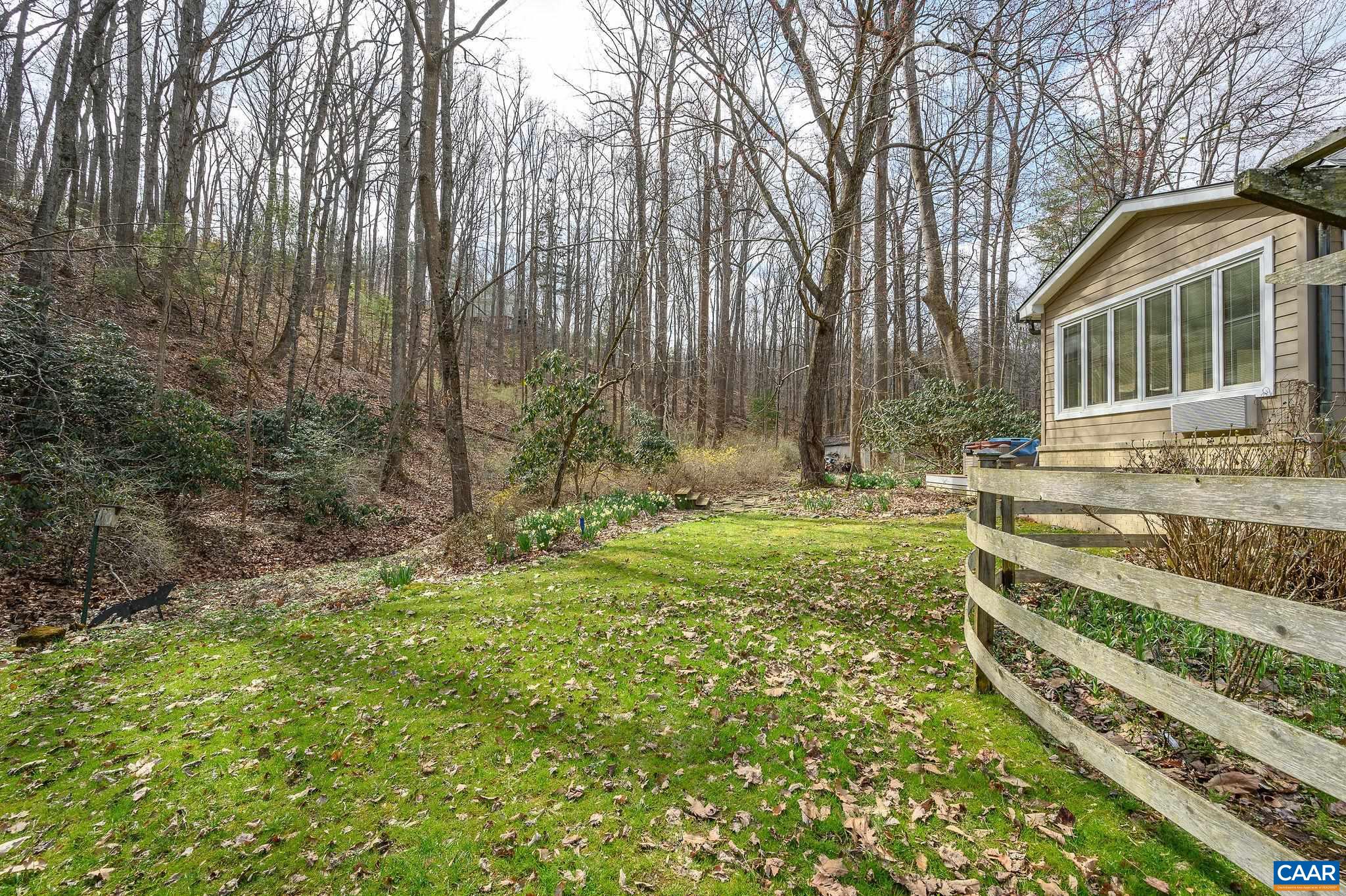430 WELLINGTON DR