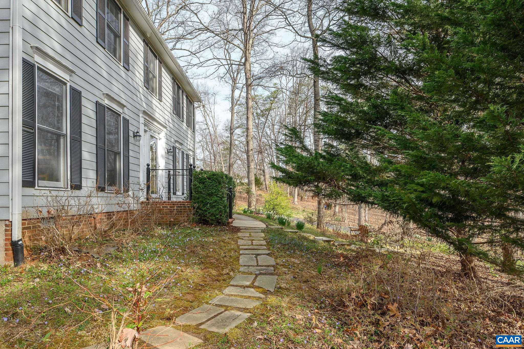 3964 LOFTLANDS DR