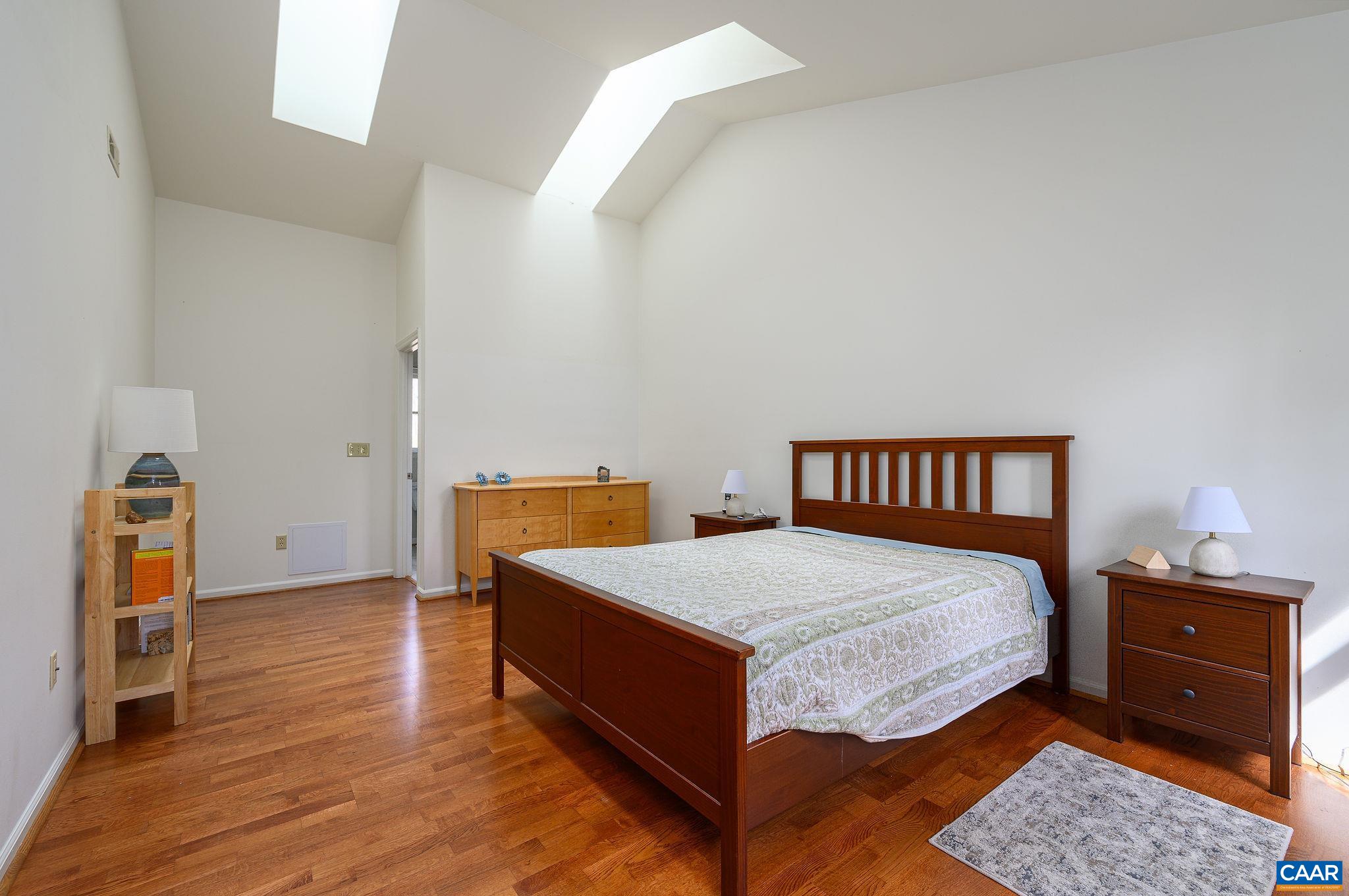 3964 LOFTLANDS DR