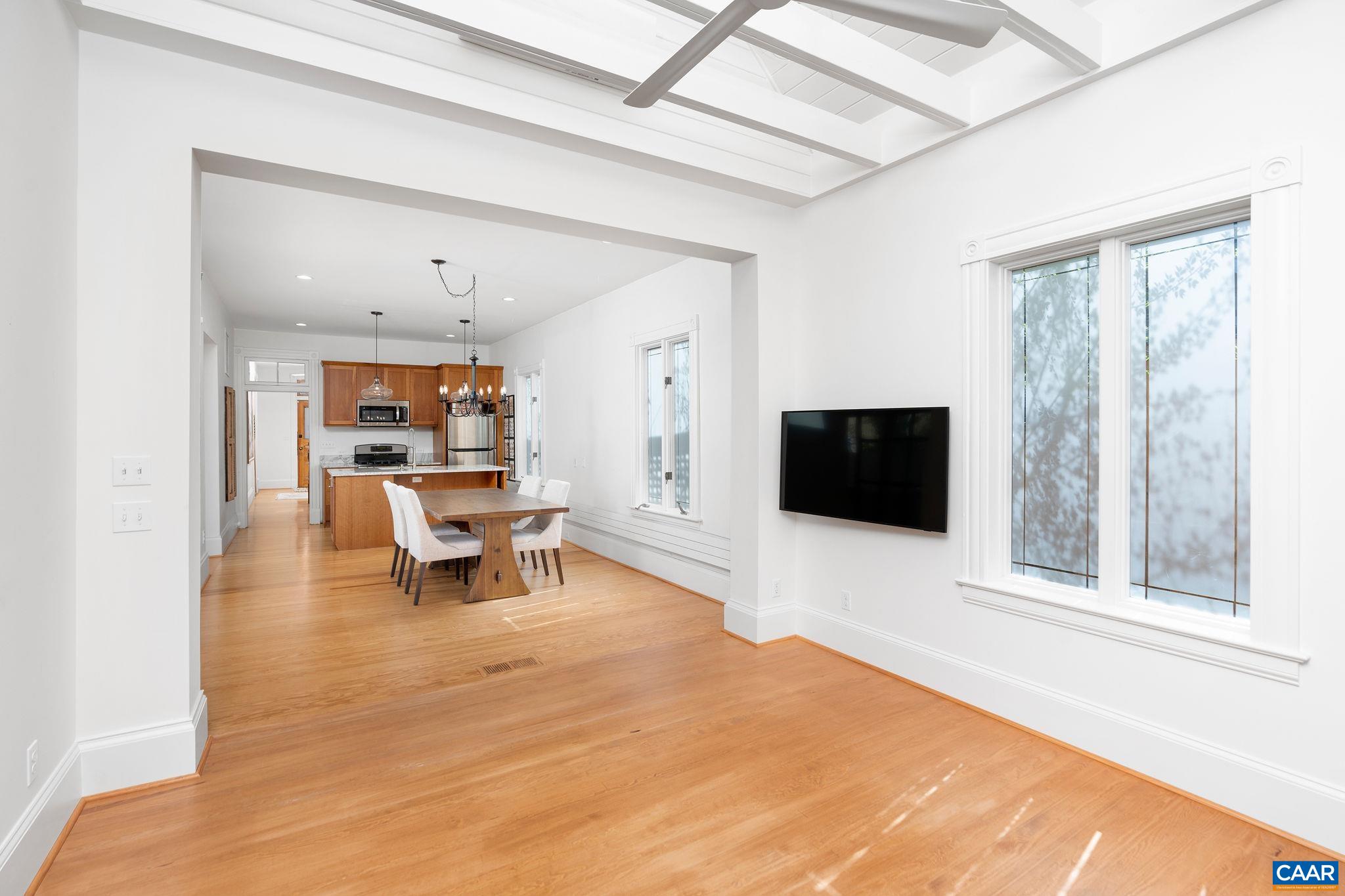 509 LEXINGTON AVE