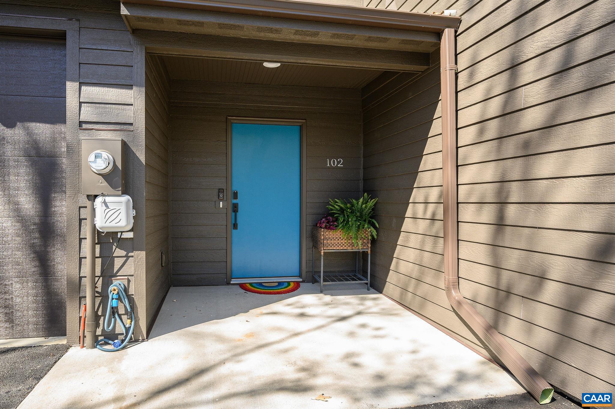102 BLITHE CT
