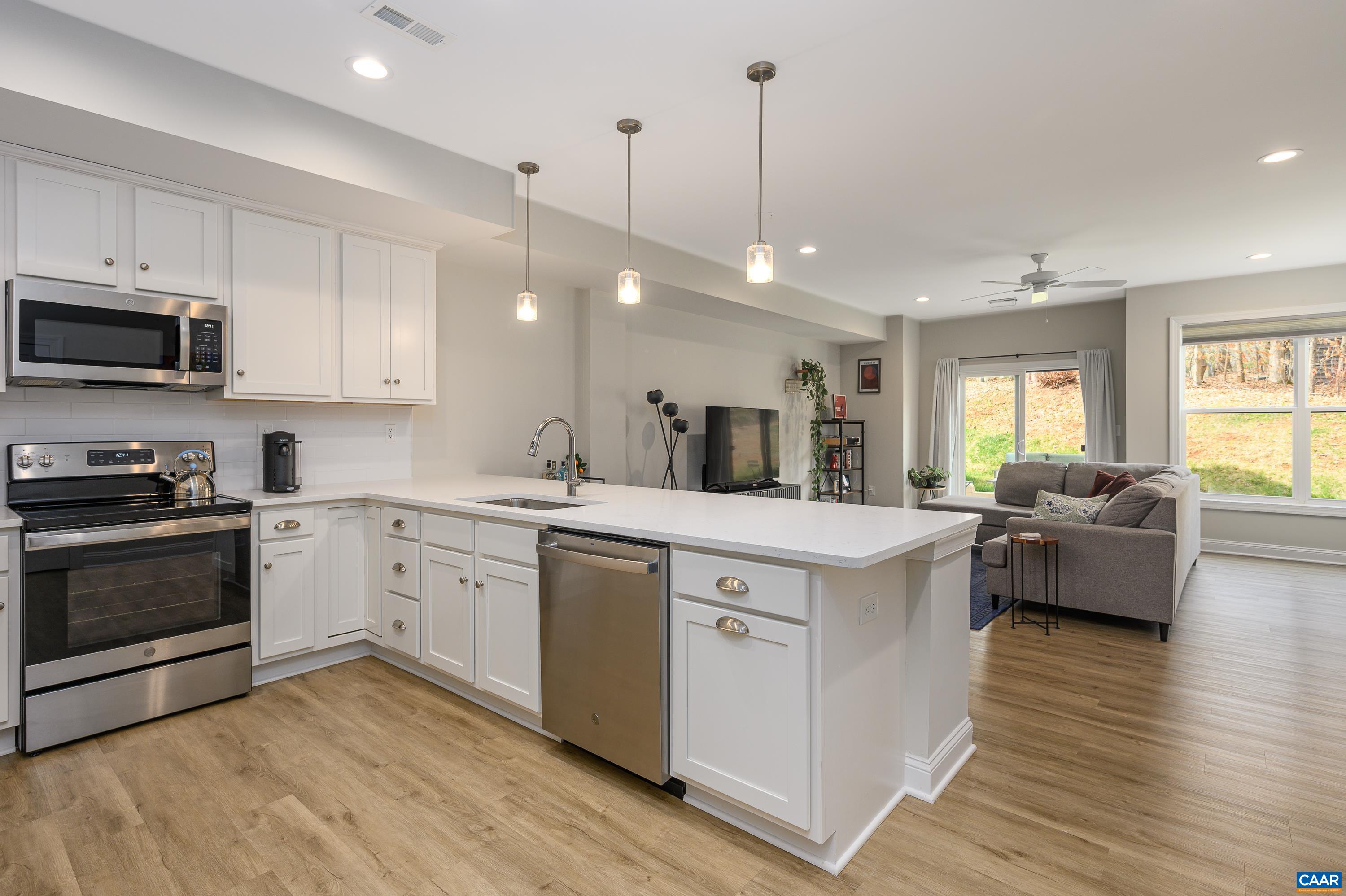102 BLITHE CT