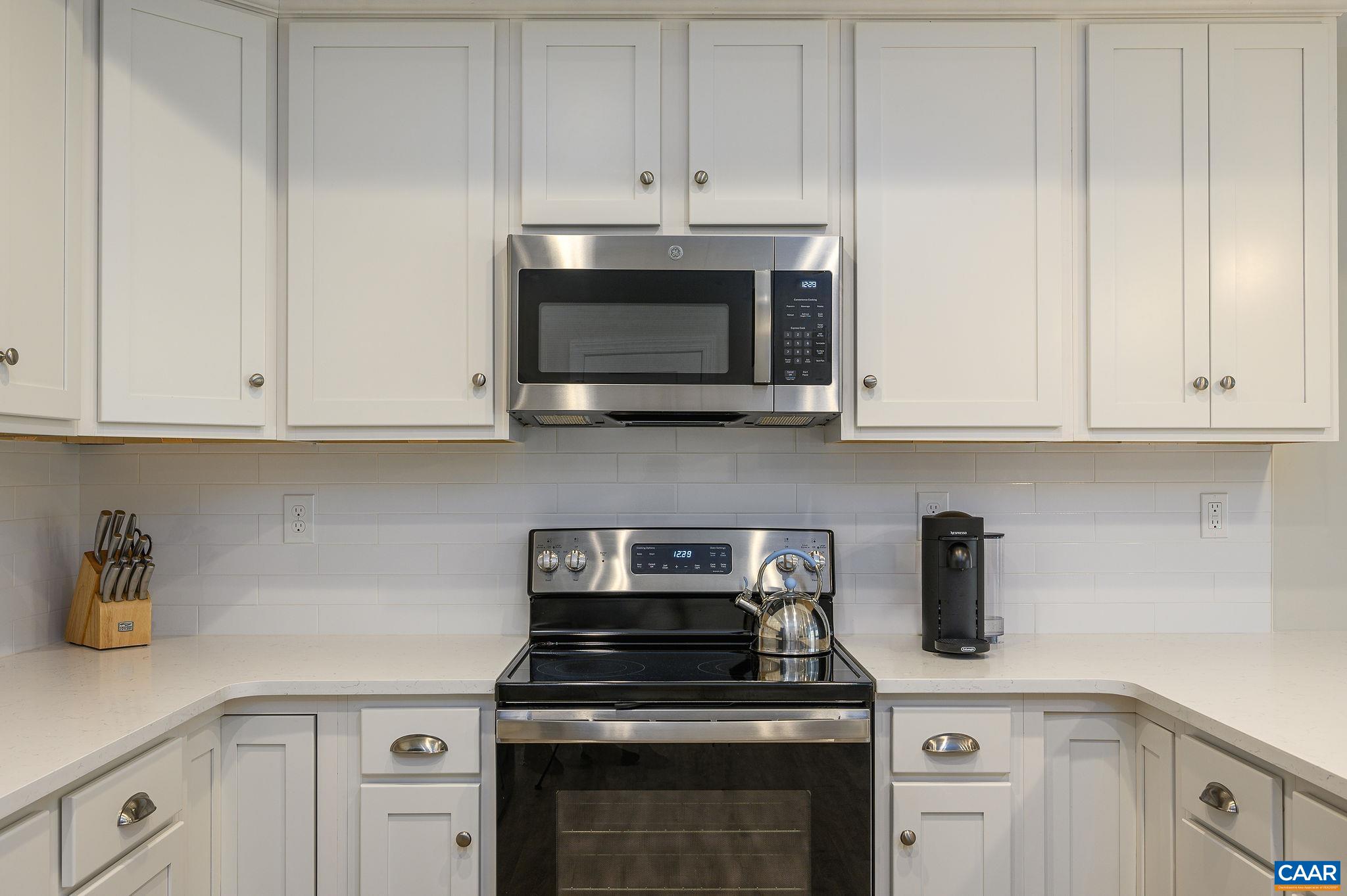 102 BLITHE CT