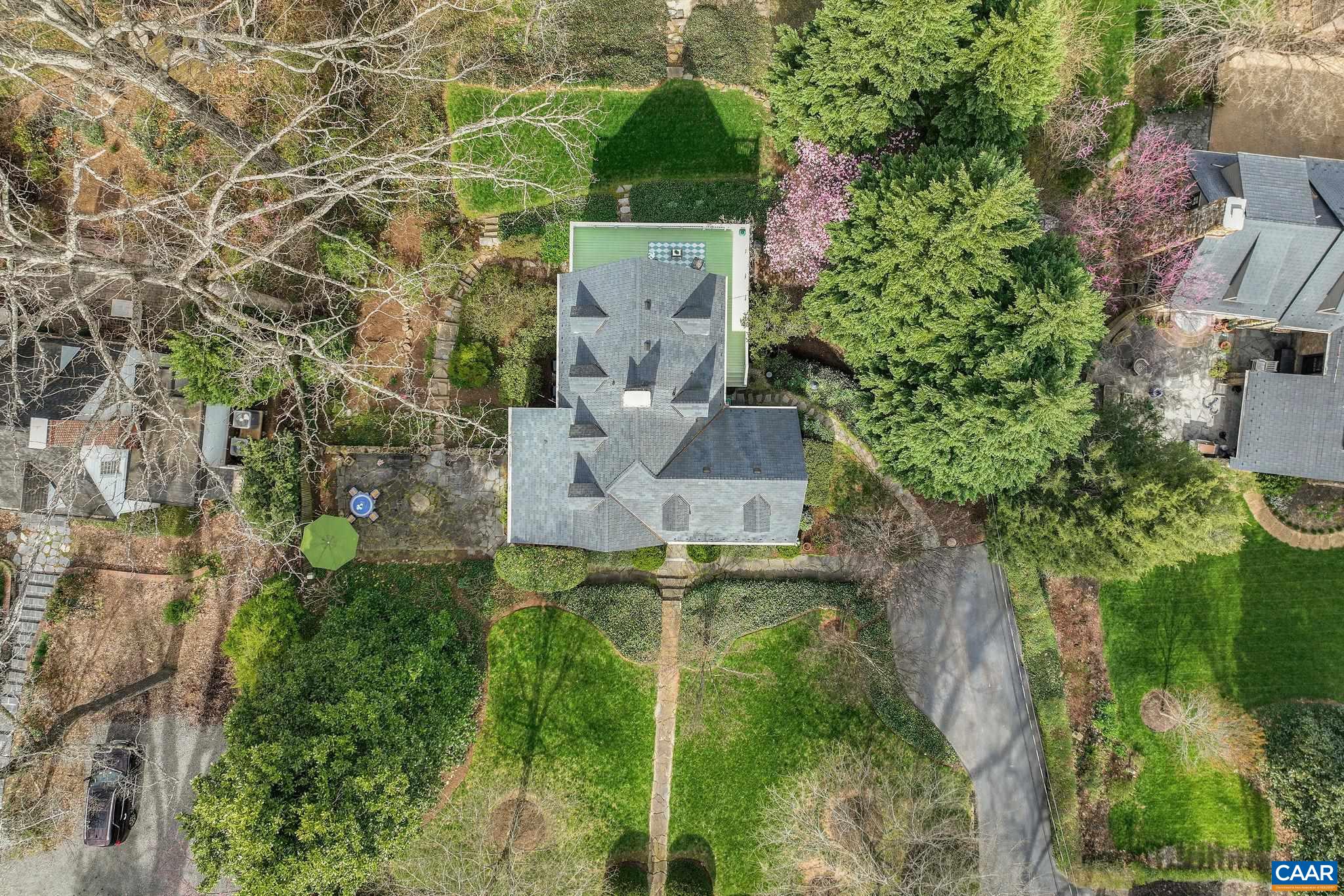 1335 HILLTOP RD
