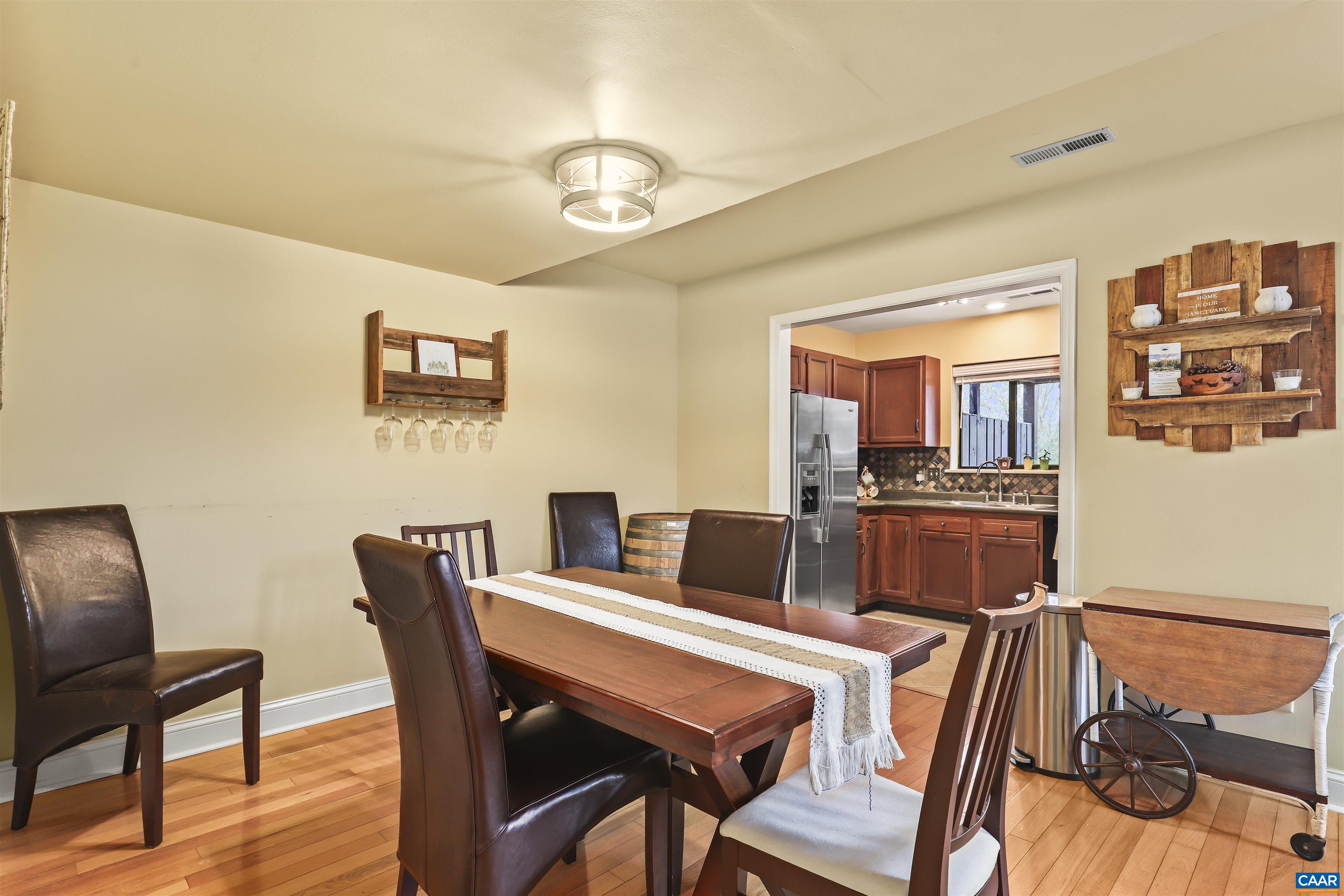 1692 ROYAL OAK CT