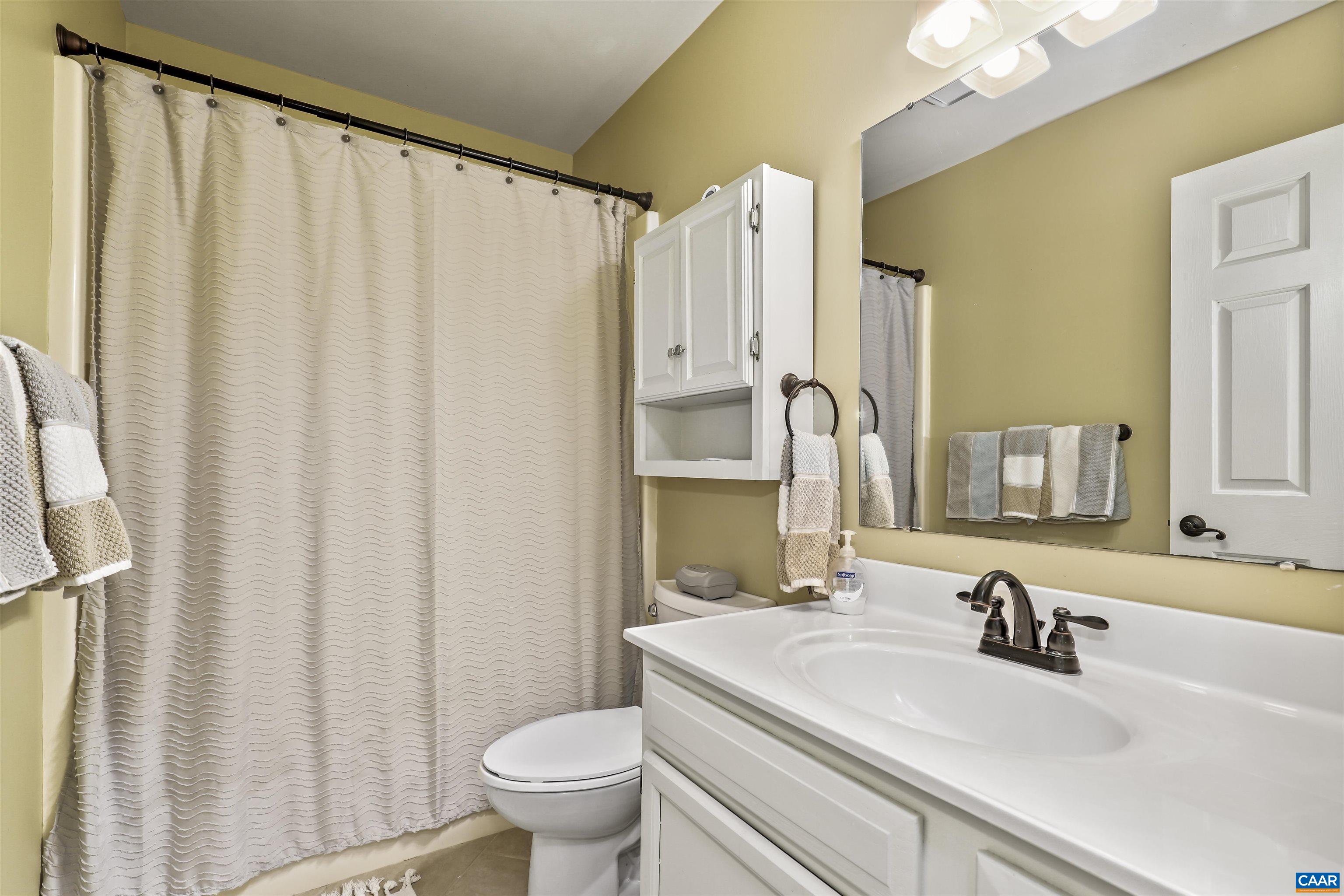 1692 ROYAL OAK CT